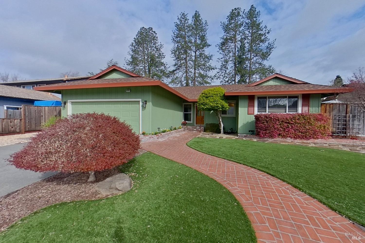 4352 Brookshire Cir