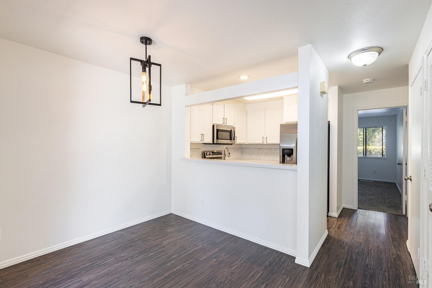 901 Russell Ave #127