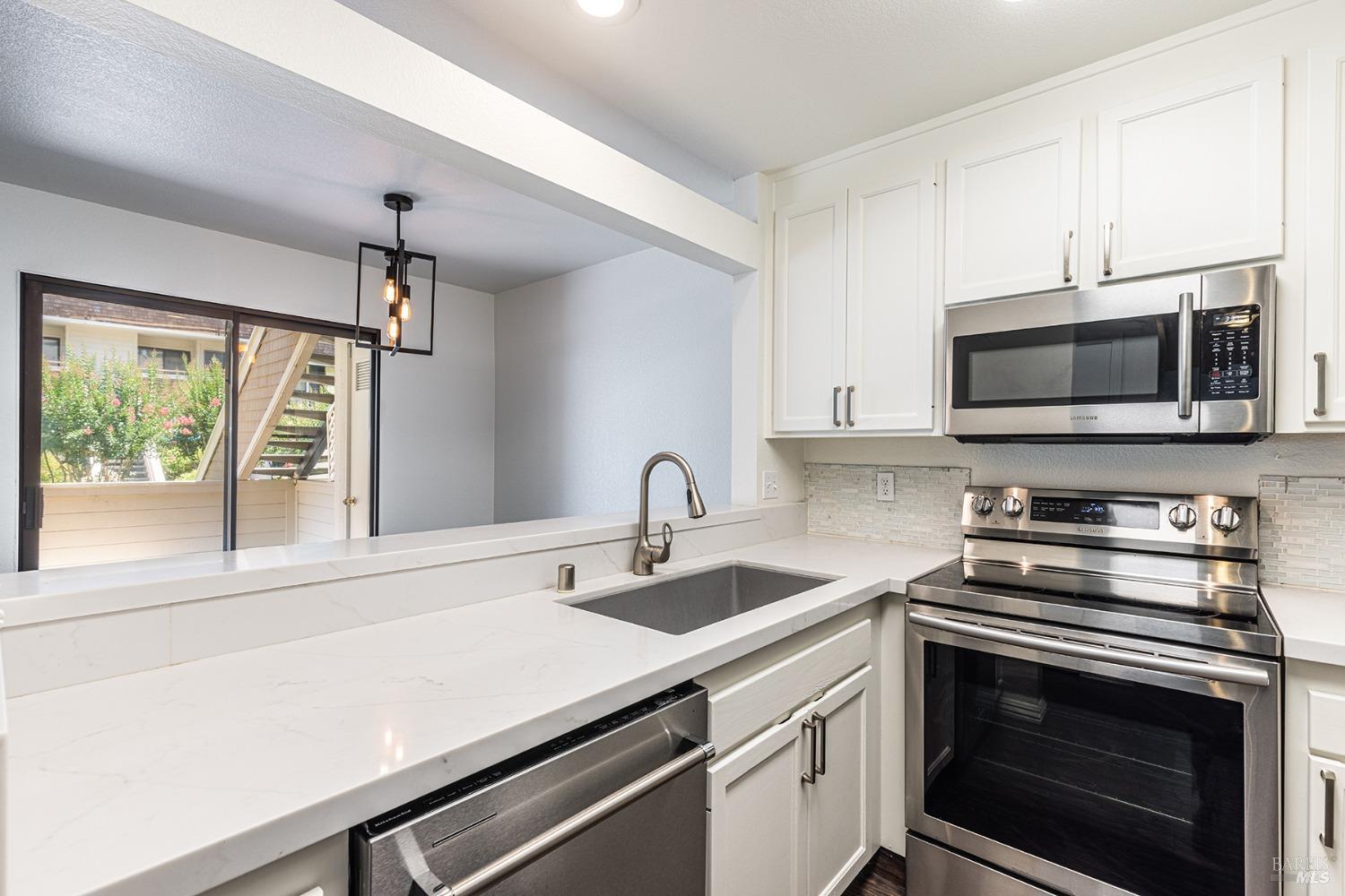 901 Russell Ave #127