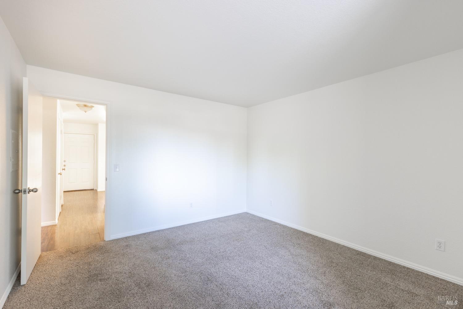 901 Russell Ave #127