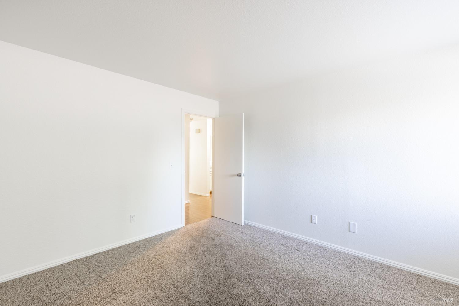 901 Russell Ave #127