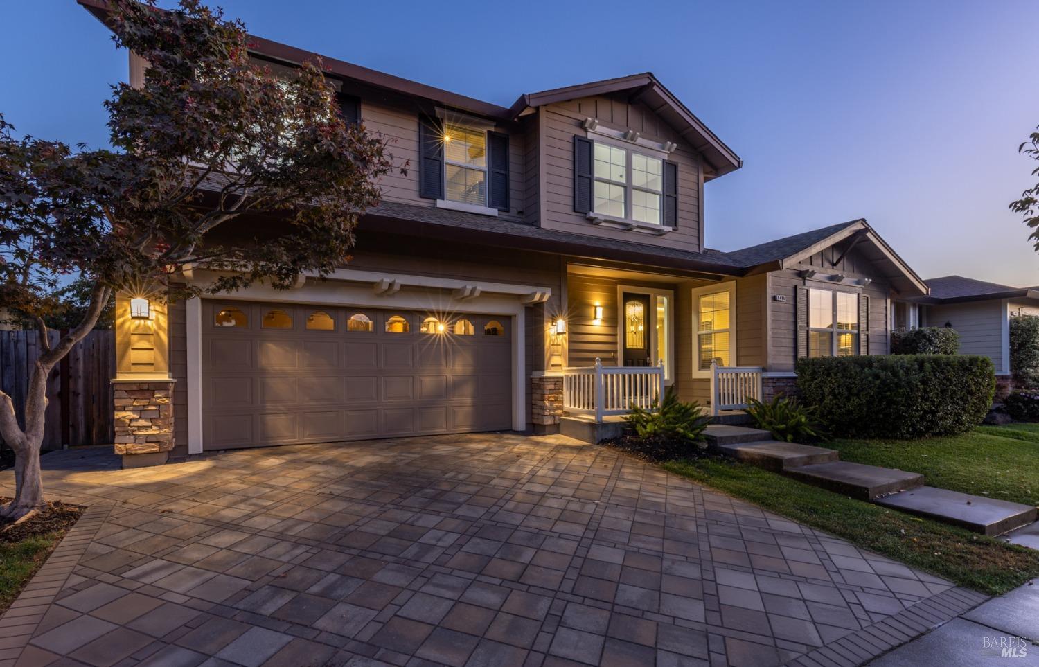 8490 Trione Cir