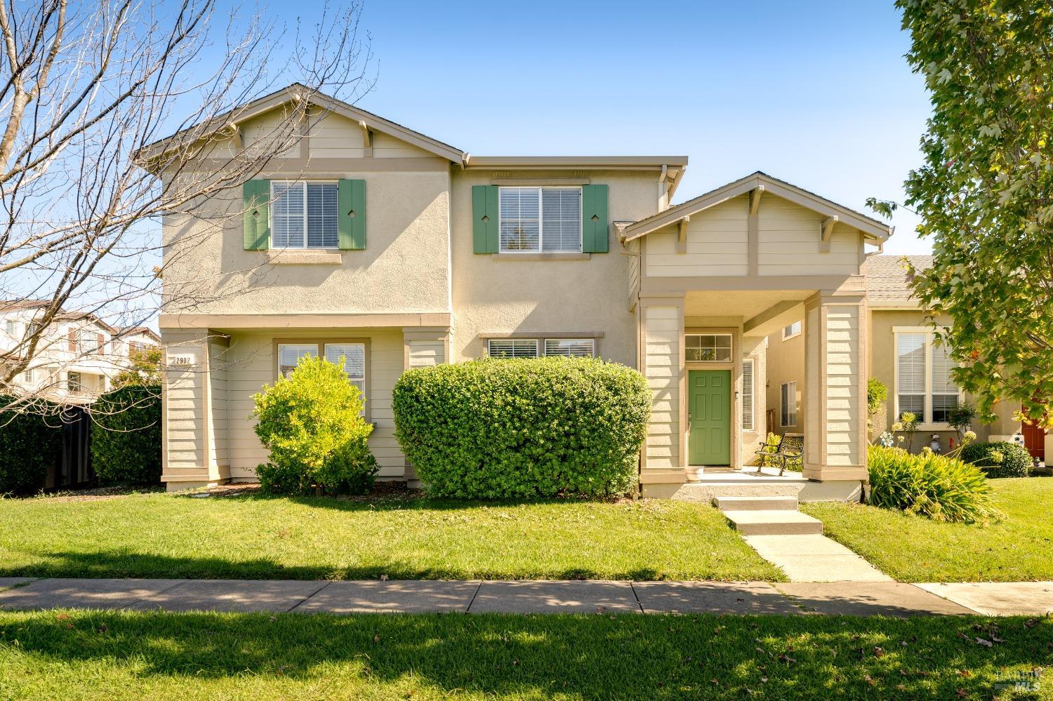 2902 W Creek Ln