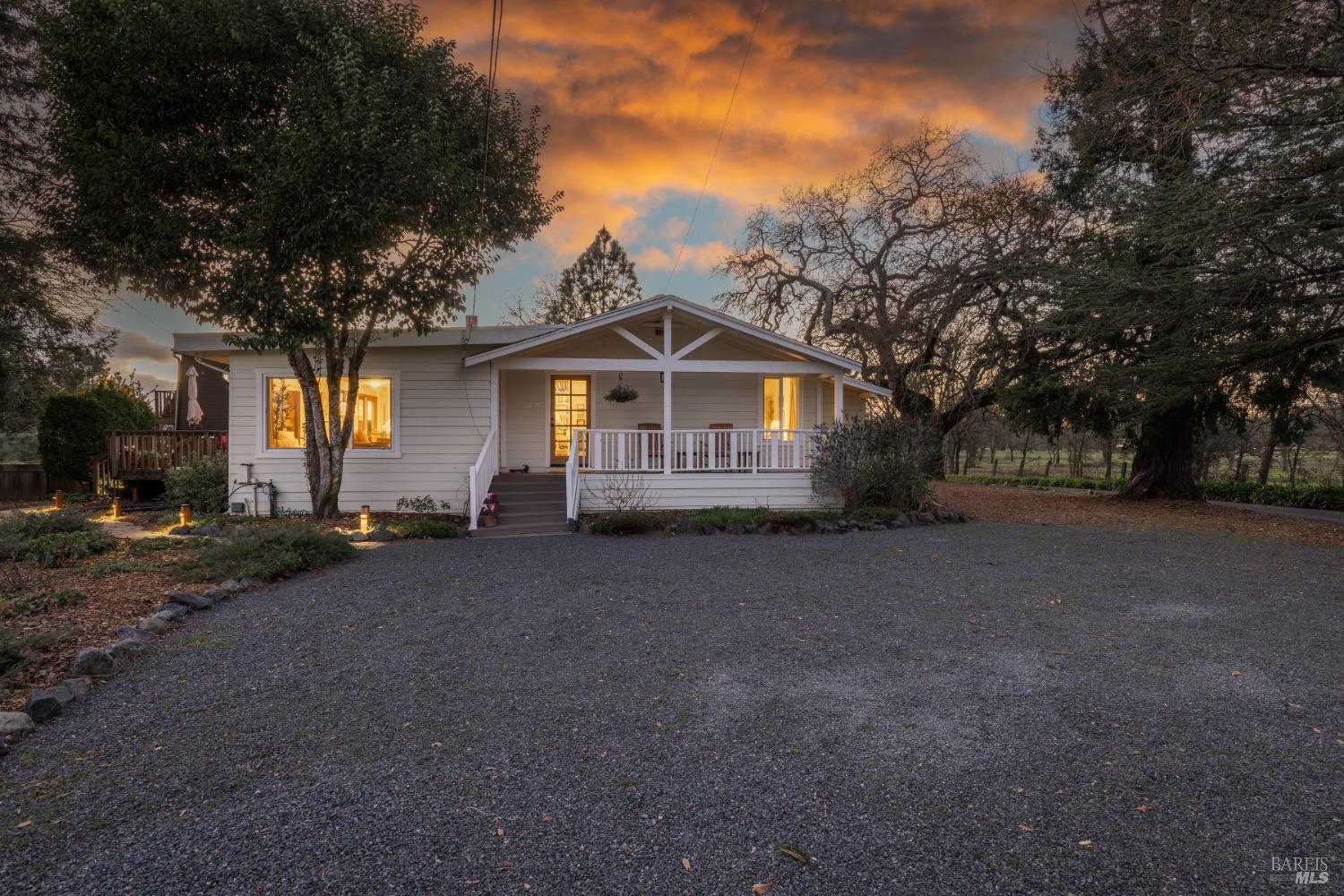8027 Oak Way