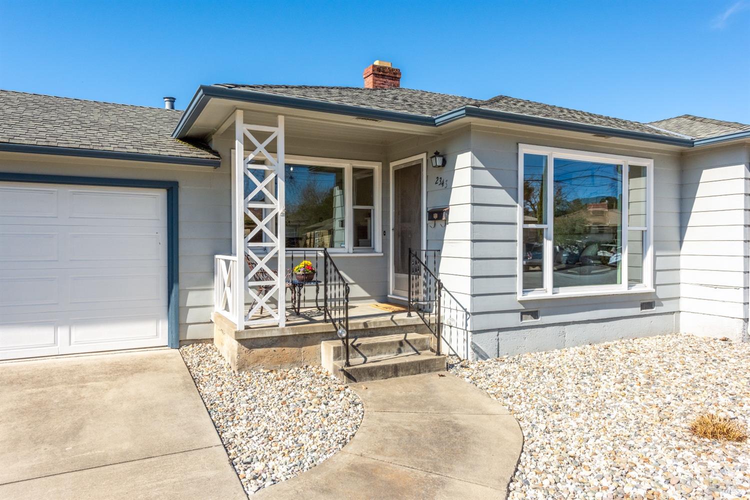 2343 Lillie Dr