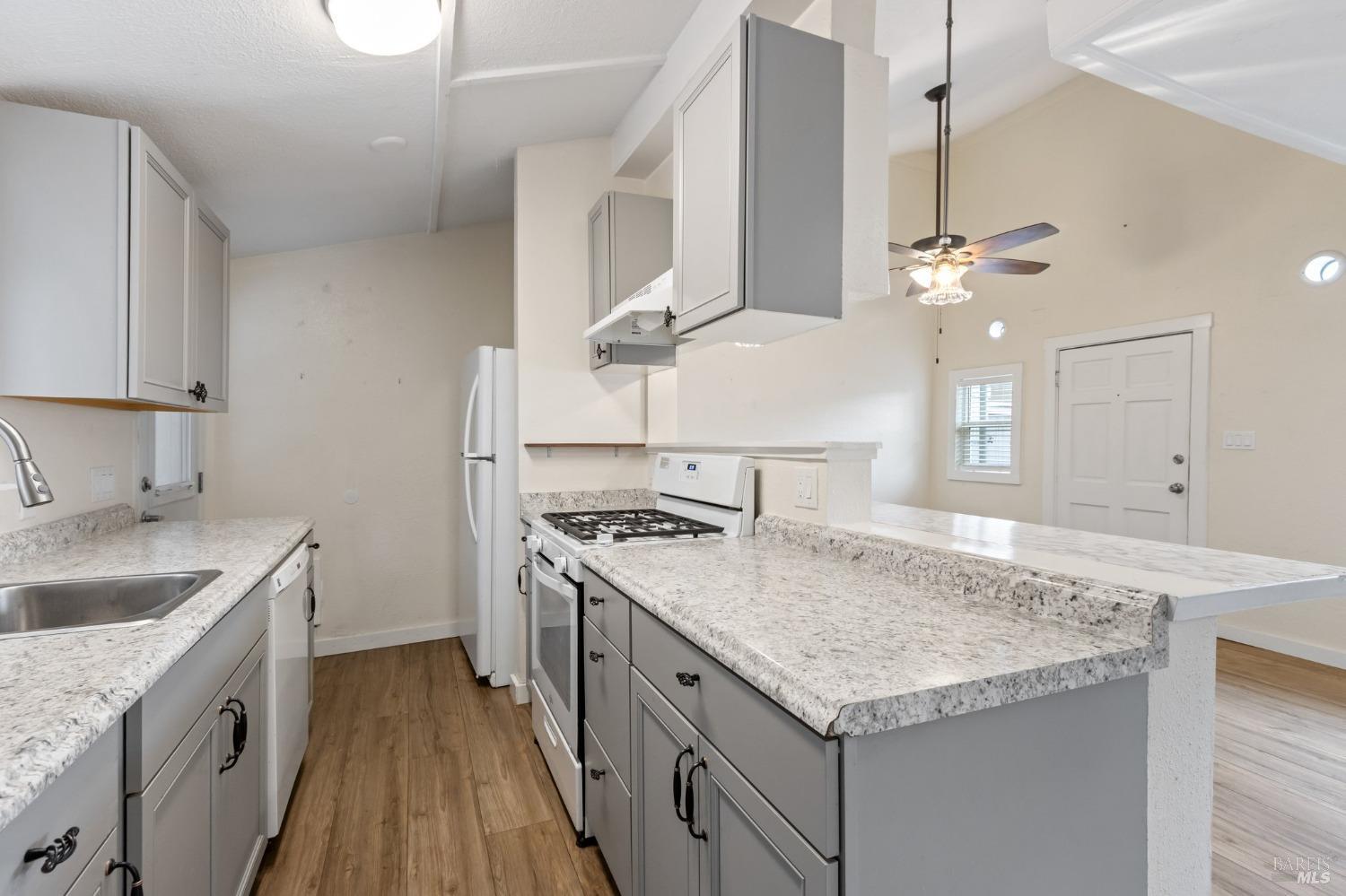 505 Petaluma Boulevard N