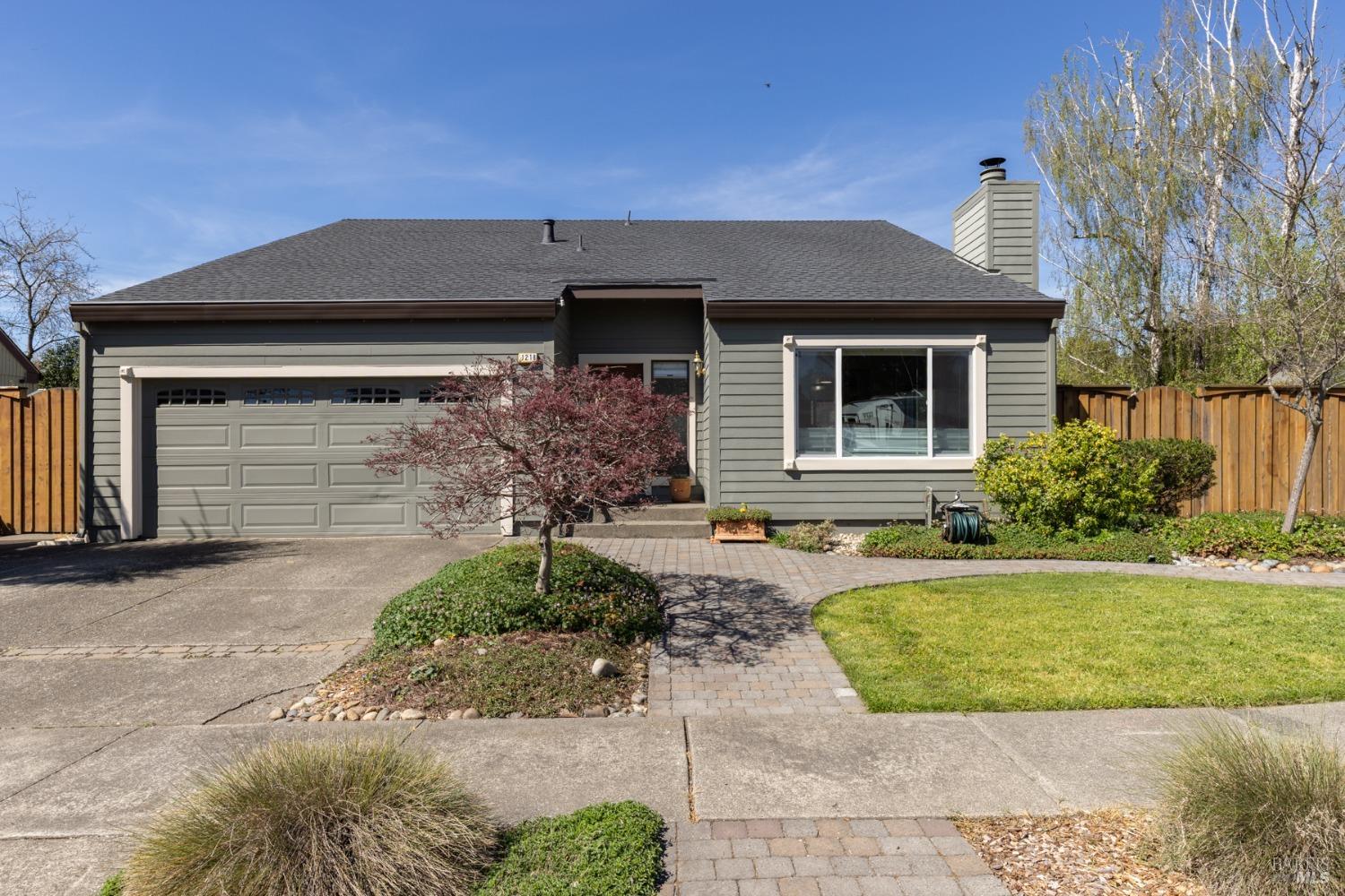 1218 Meridian Cir