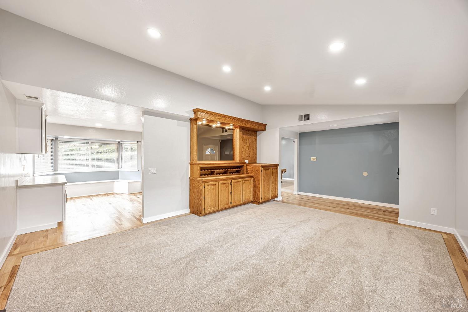 1543 Cunningham Way