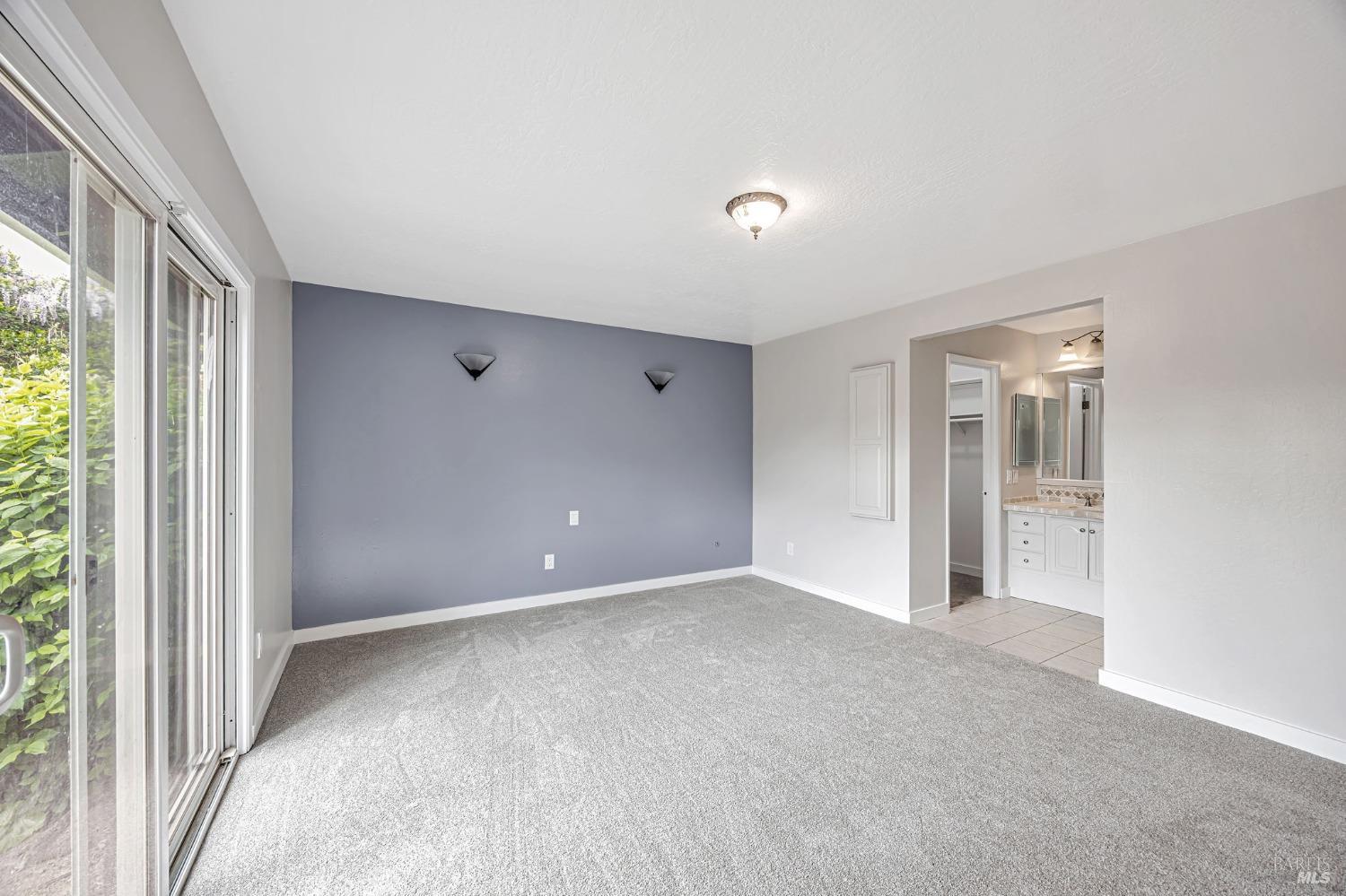 1543 Cunningham Way