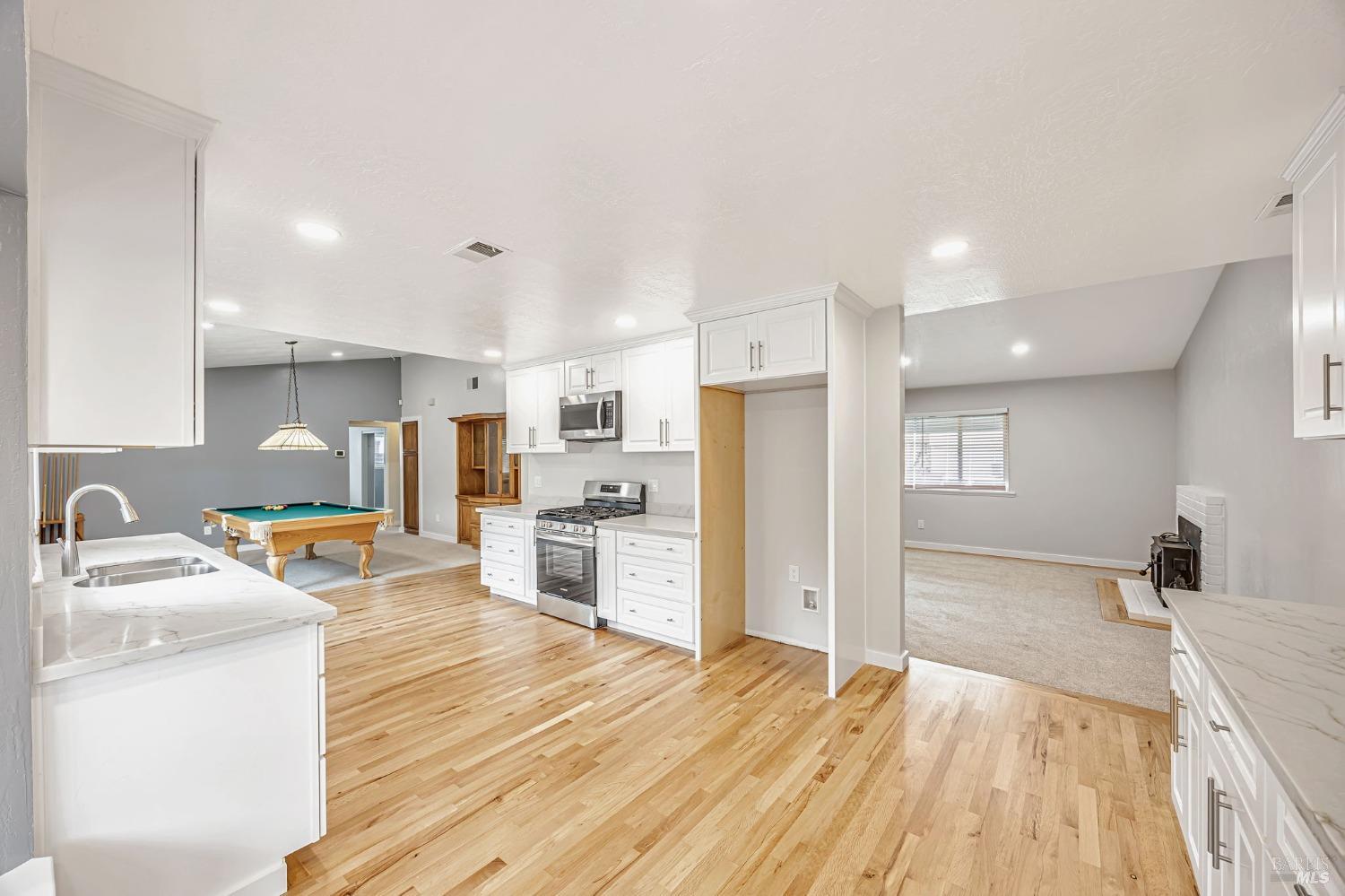 1543 Cunningham Way