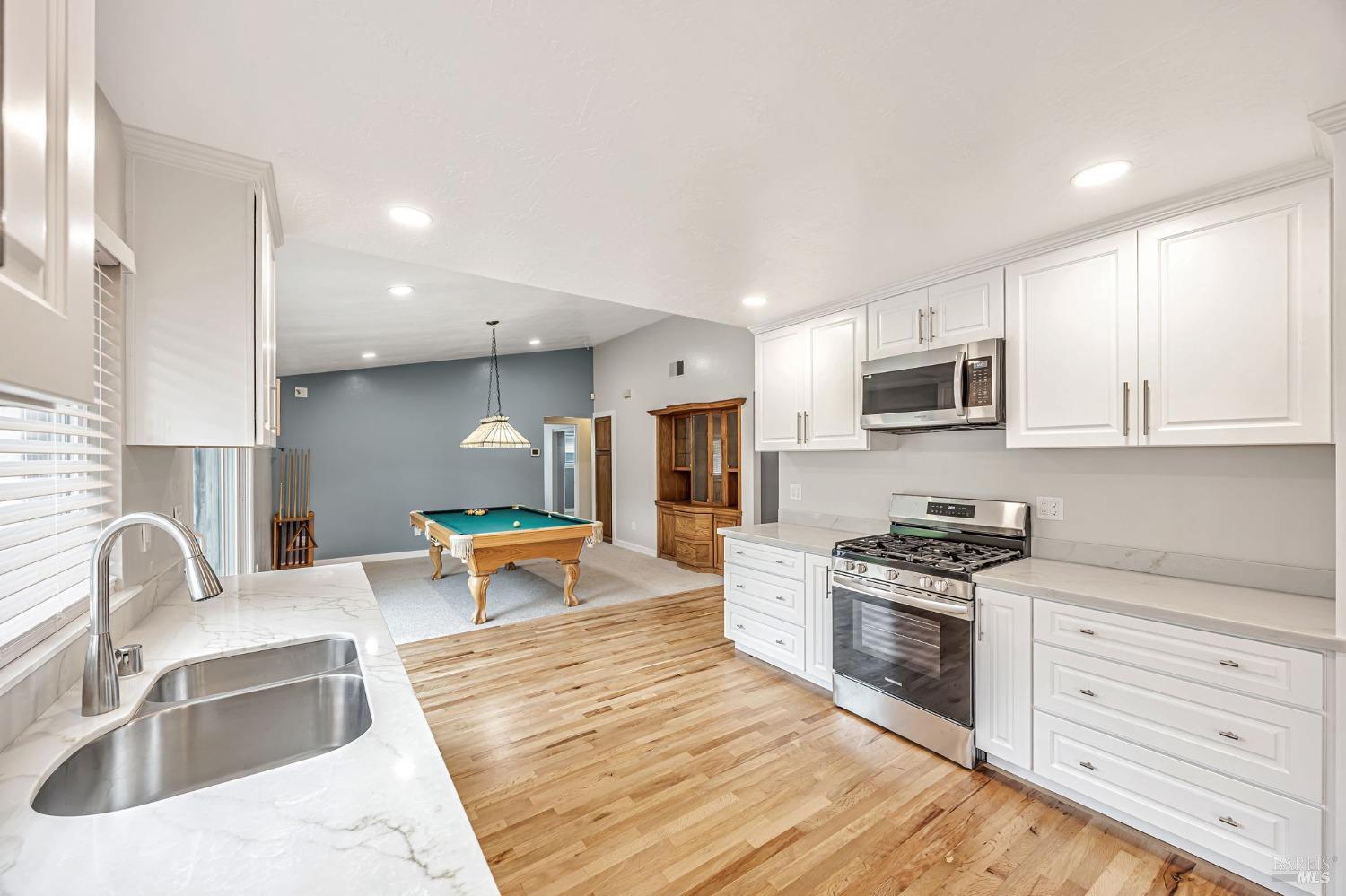 1543 Cunningham Way