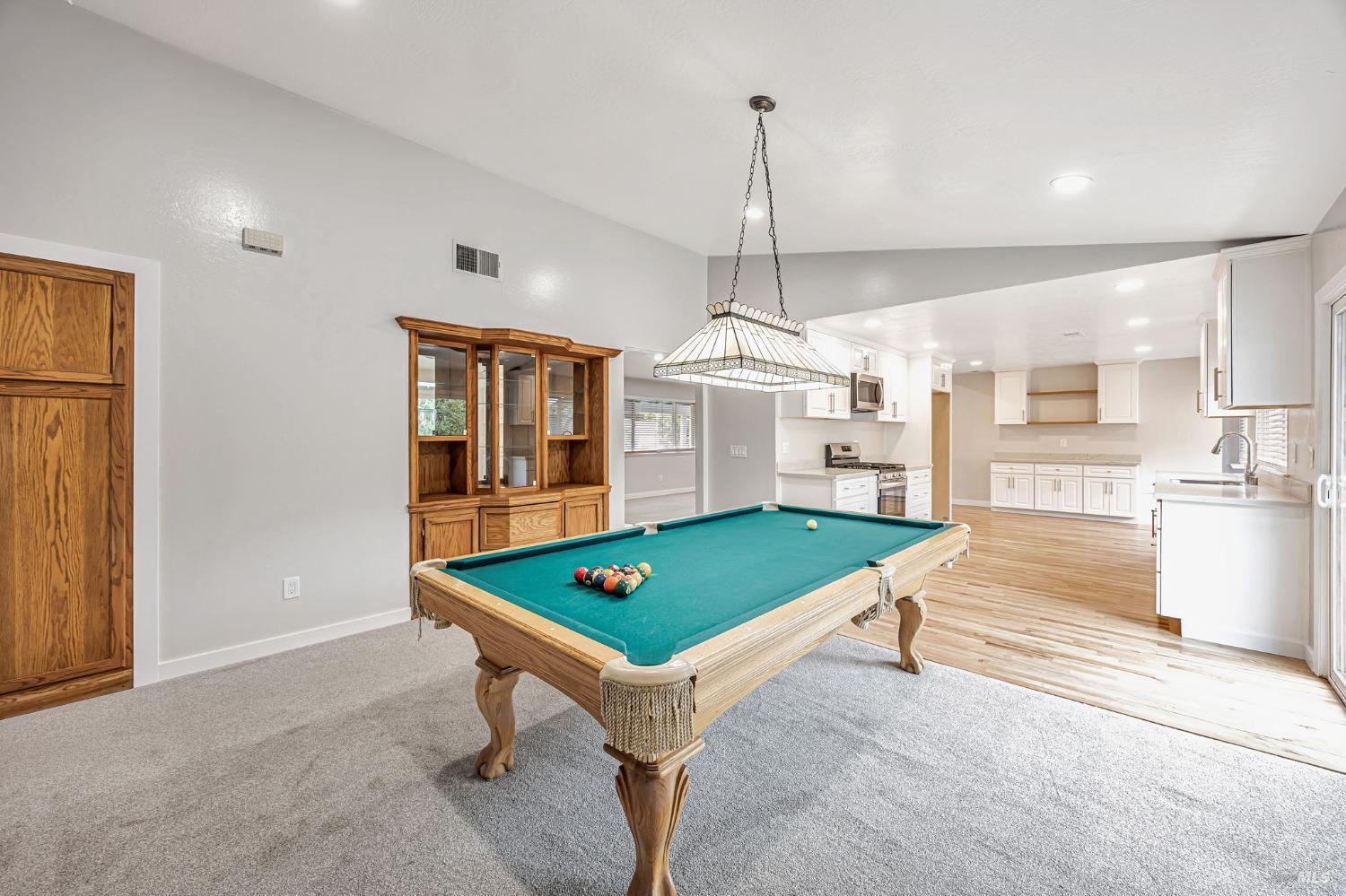 1543 Cunningham Way