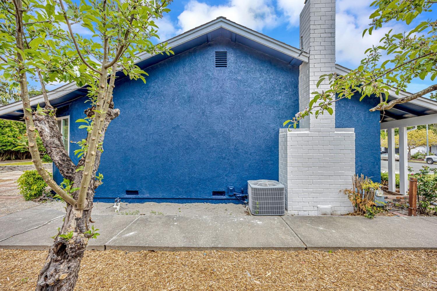 1543 Cunningham Way