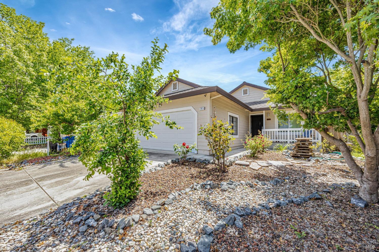 1915 Howard Dr