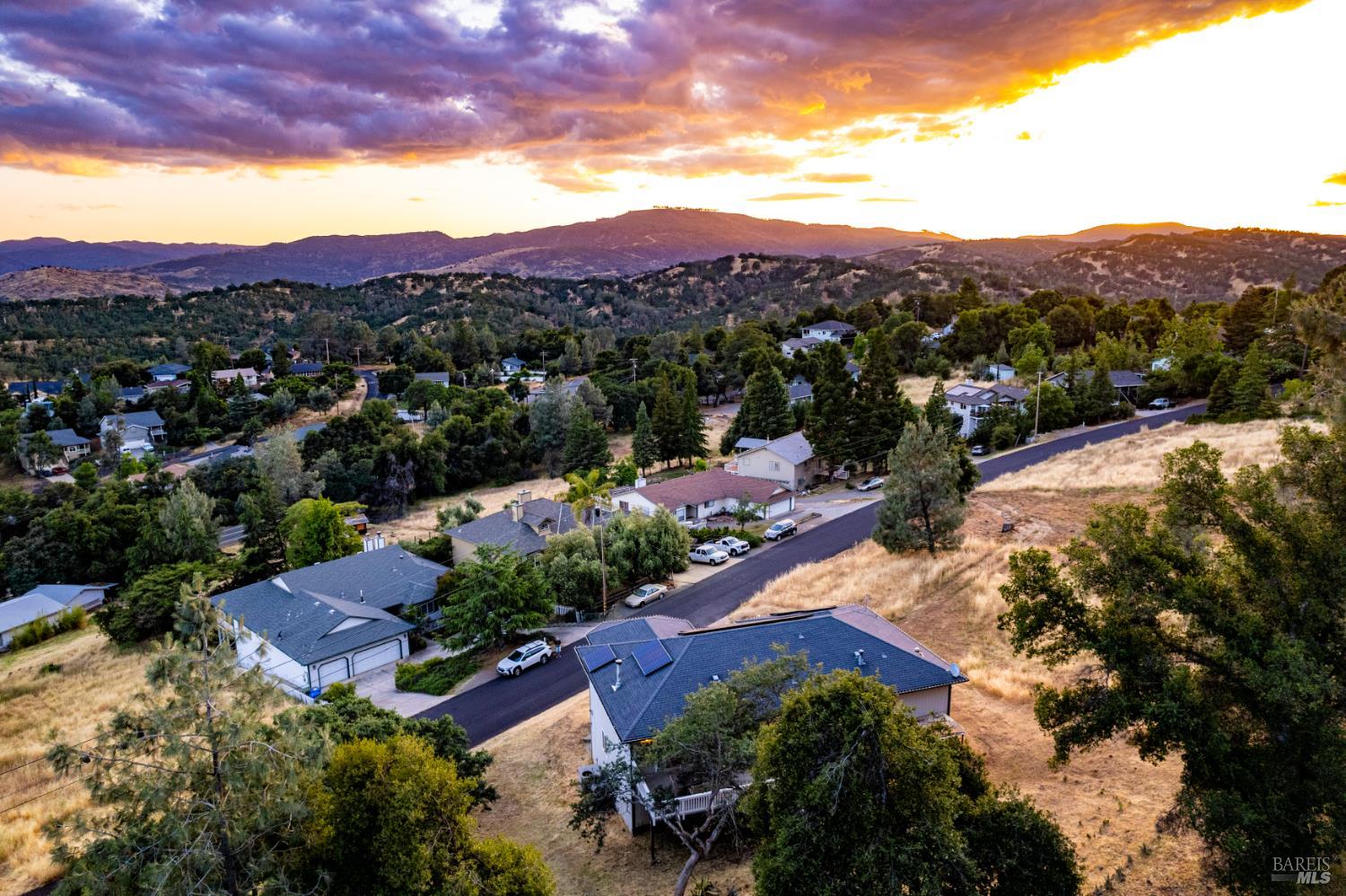 16544 Hacienda Ct