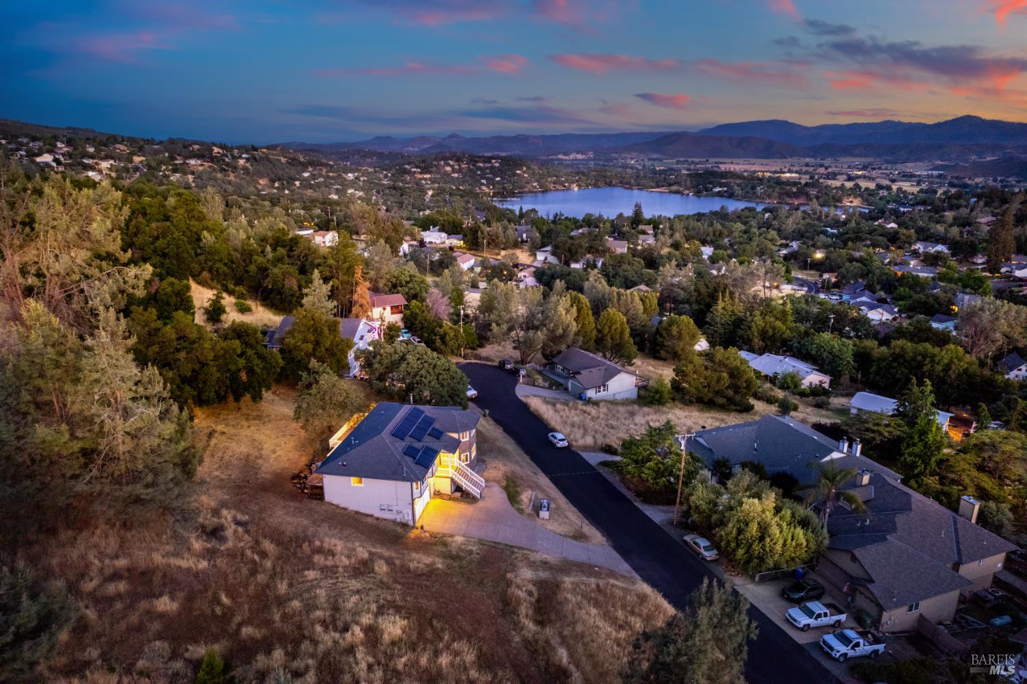 16544 Hacienda Ct