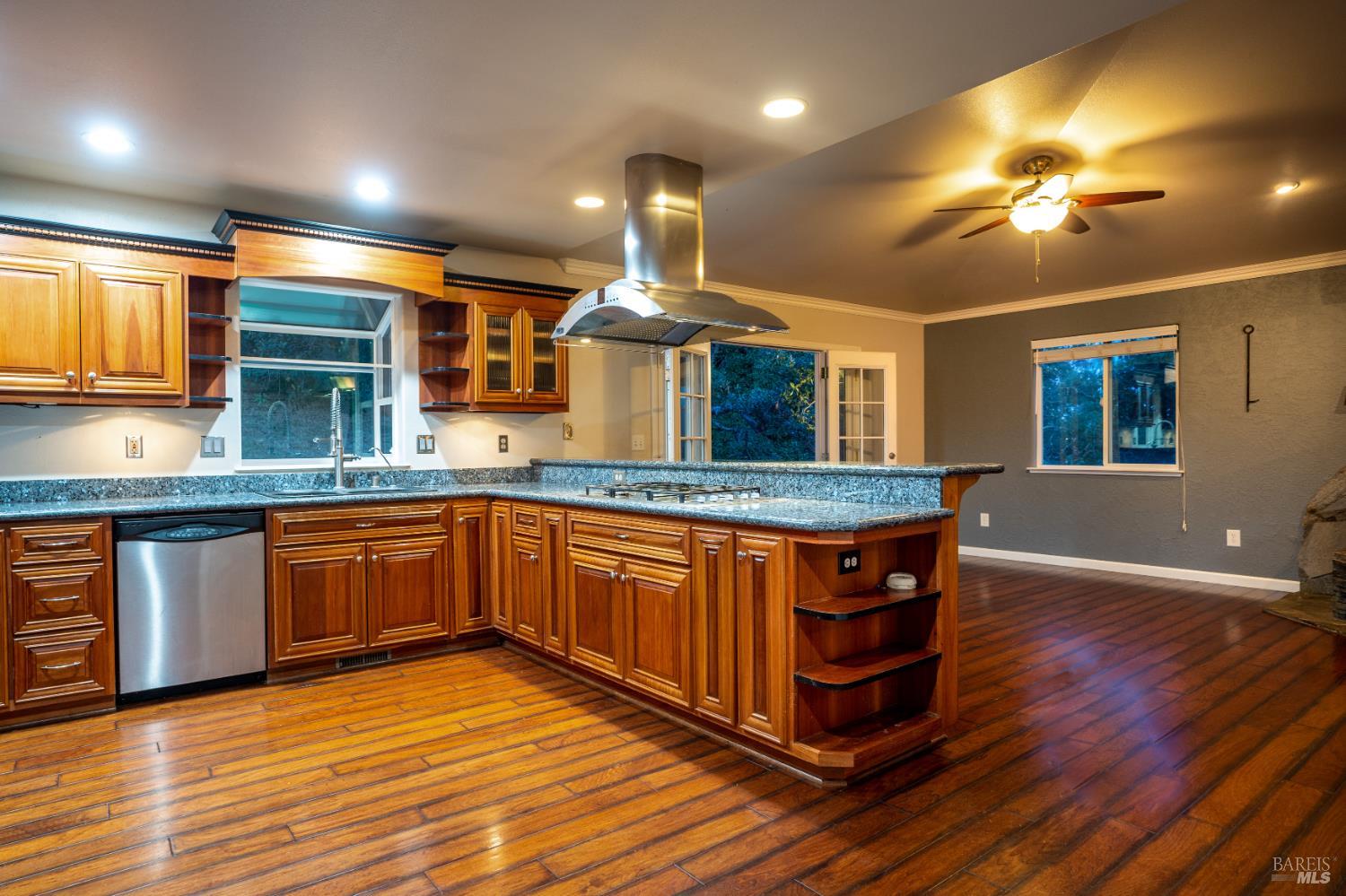 16544 Hacienda Ct