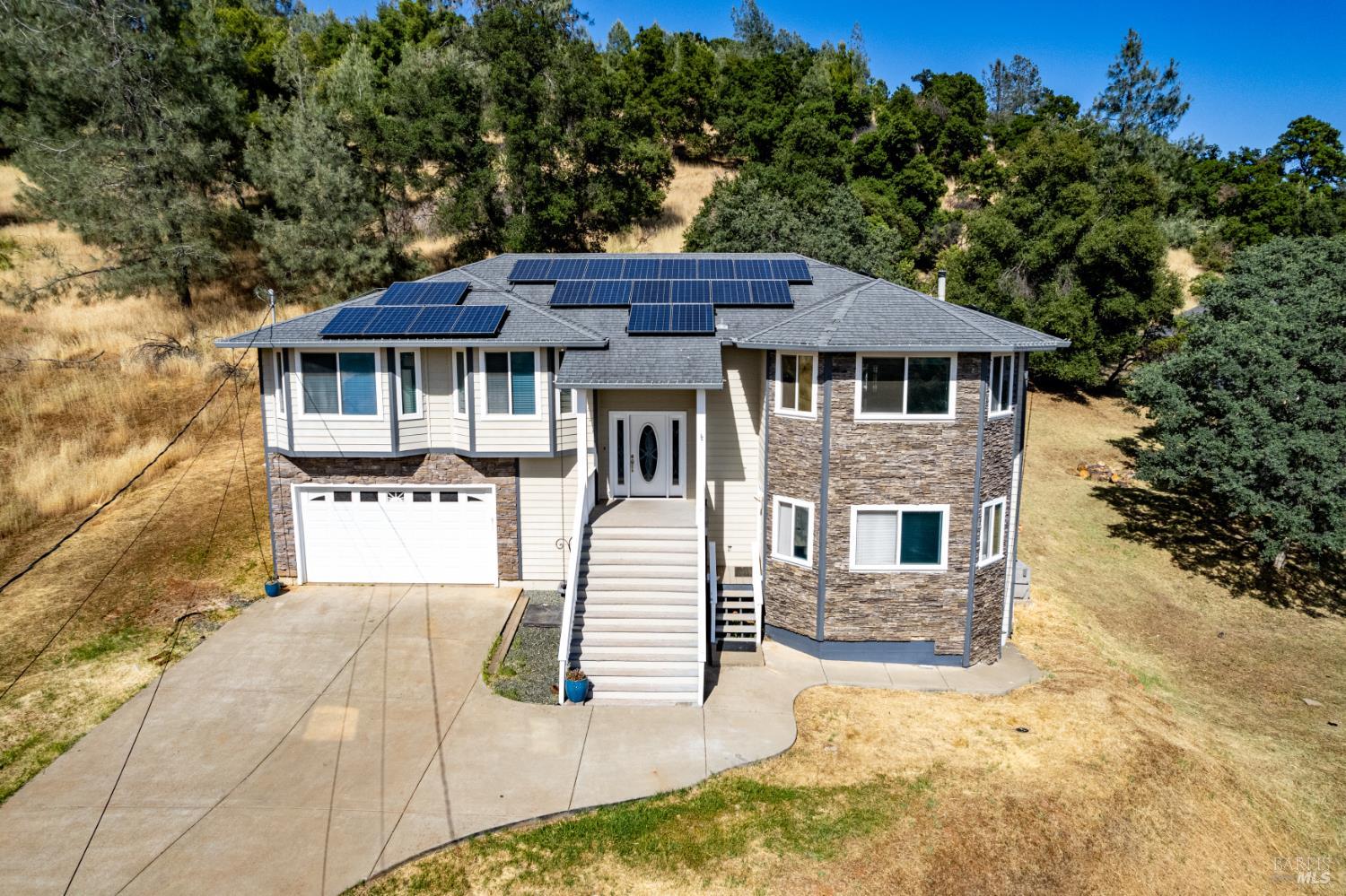 16544 Hacienda Ct