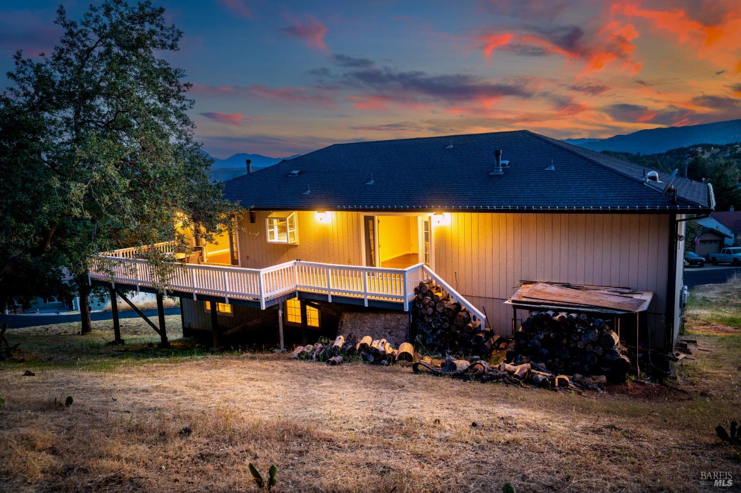 16544 Hacienda Ct
