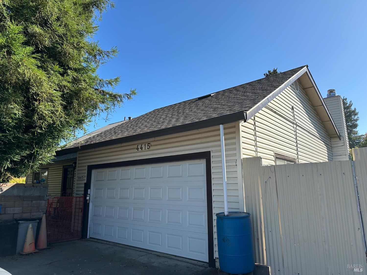 4415 Dove Ct