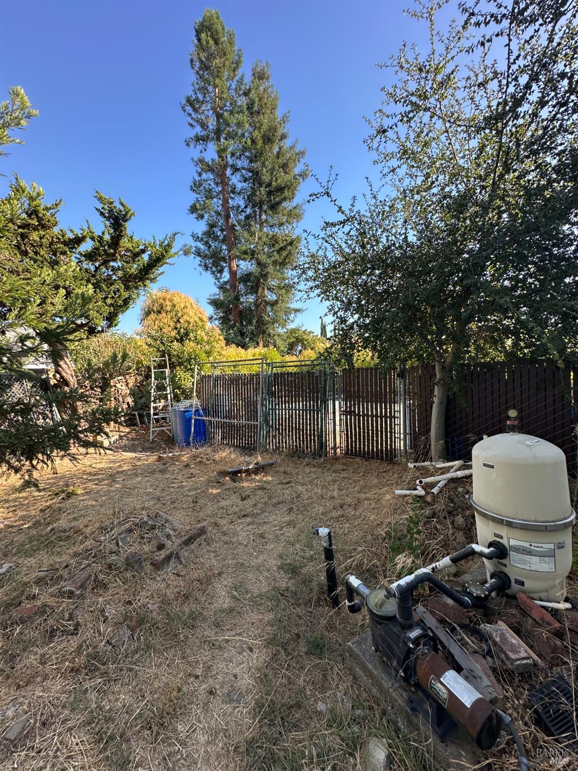 4415 Dove Ct