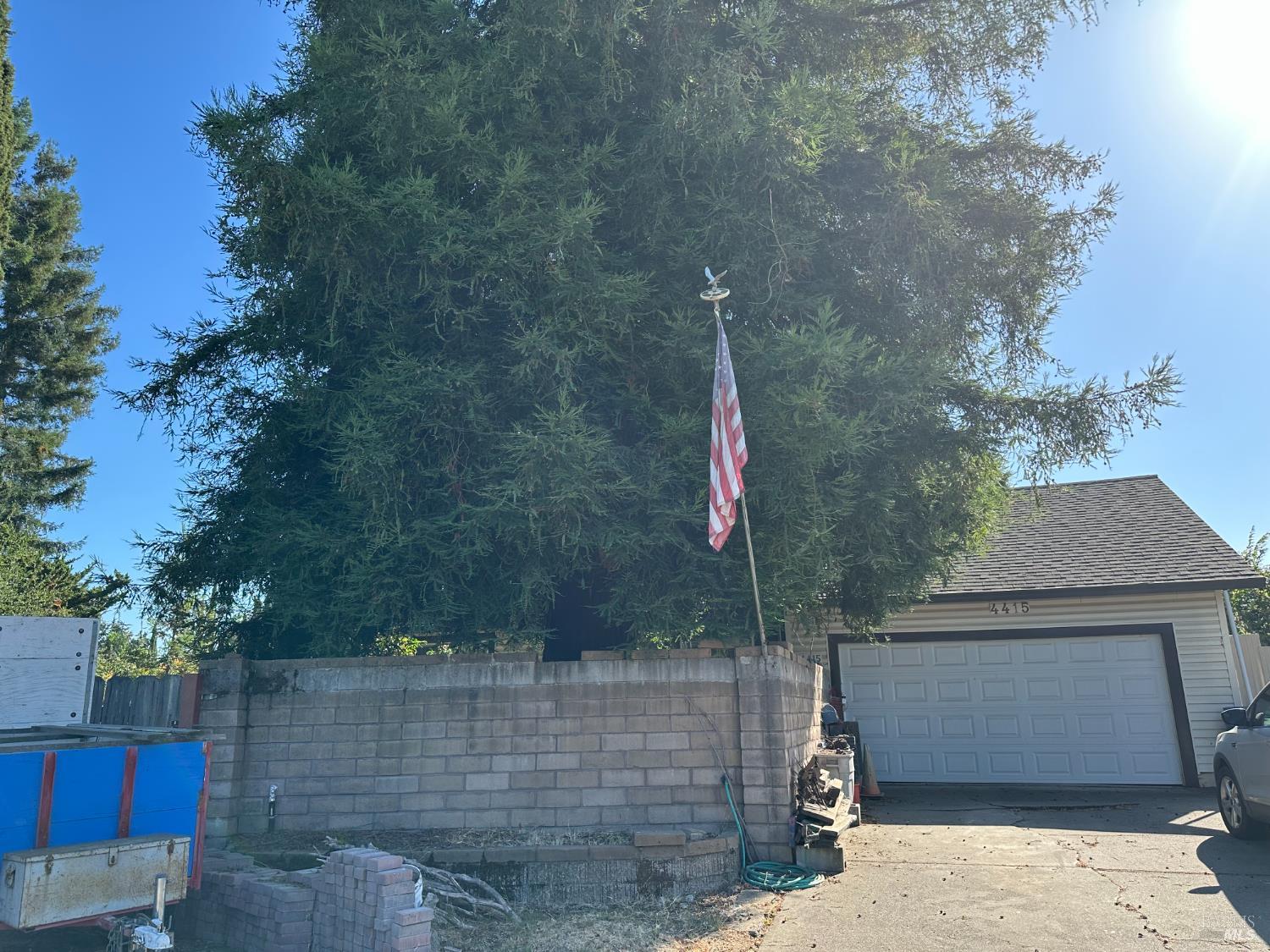 4415 Dove Ct