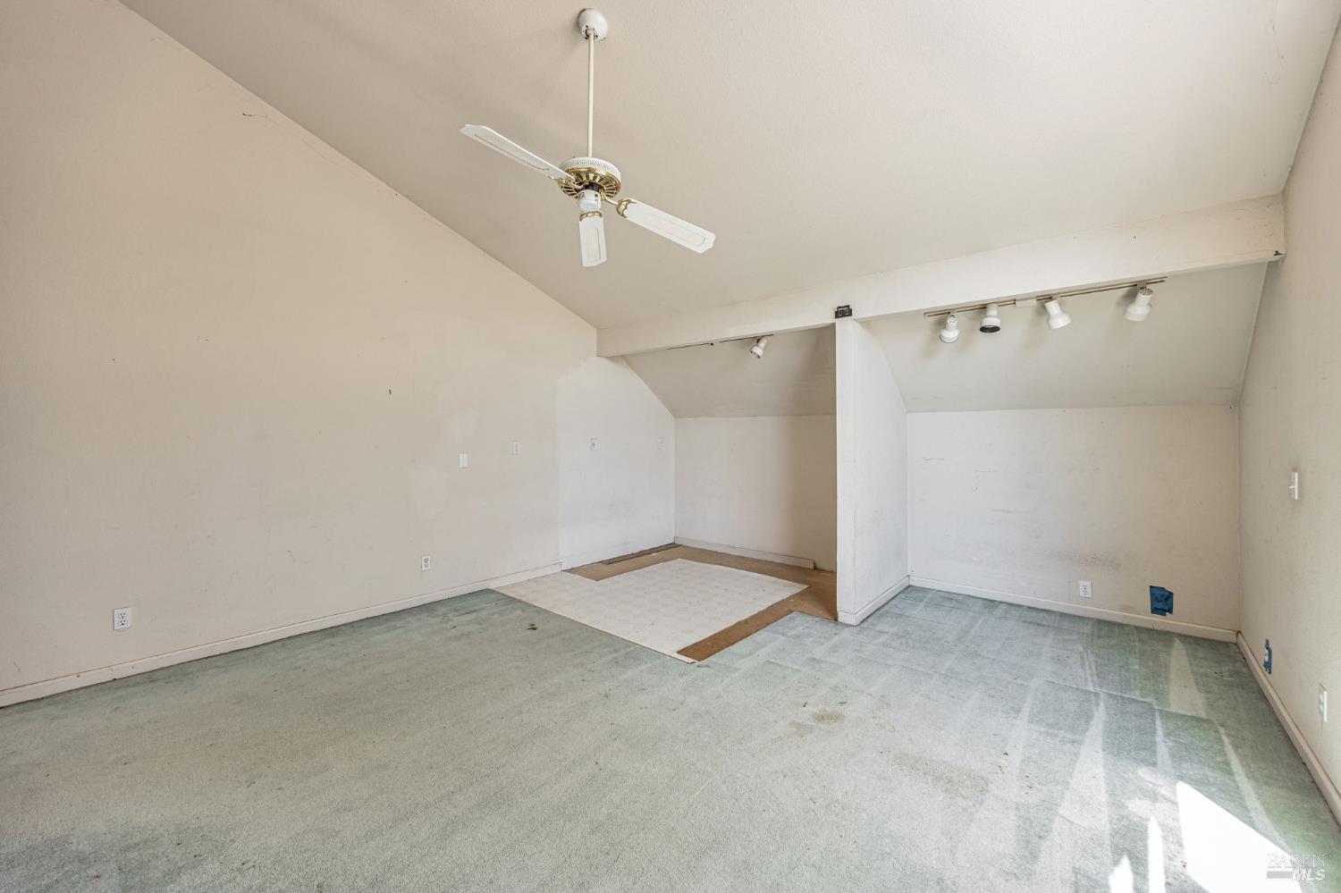 2132 Rachel Dr