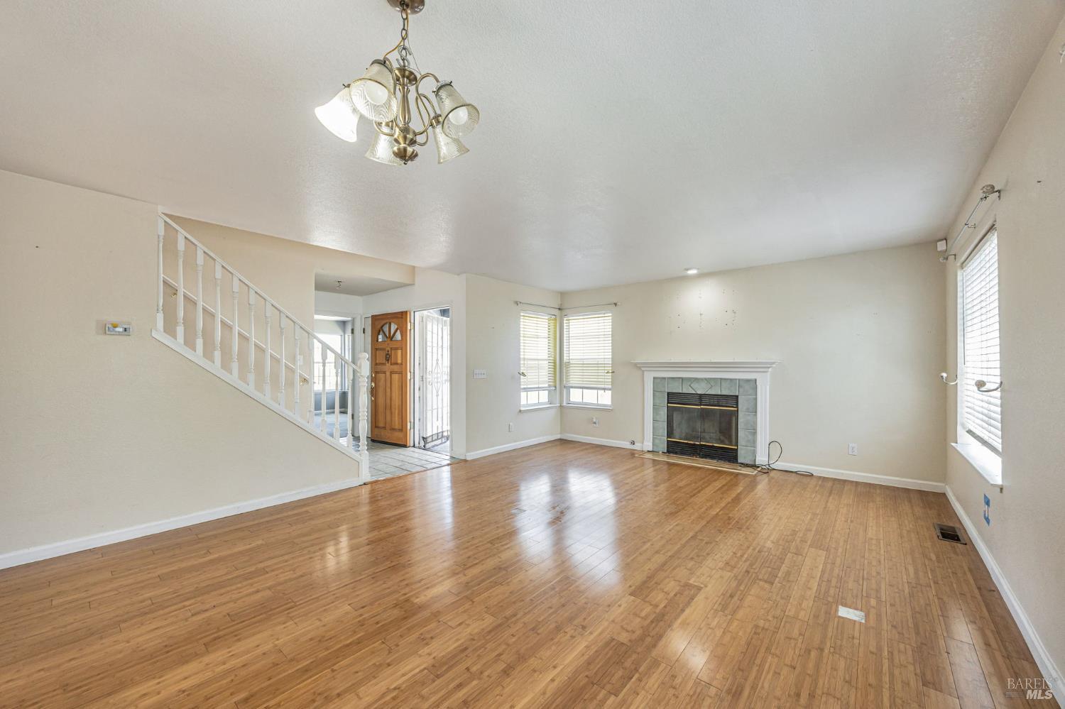 2132 Rachel Dr