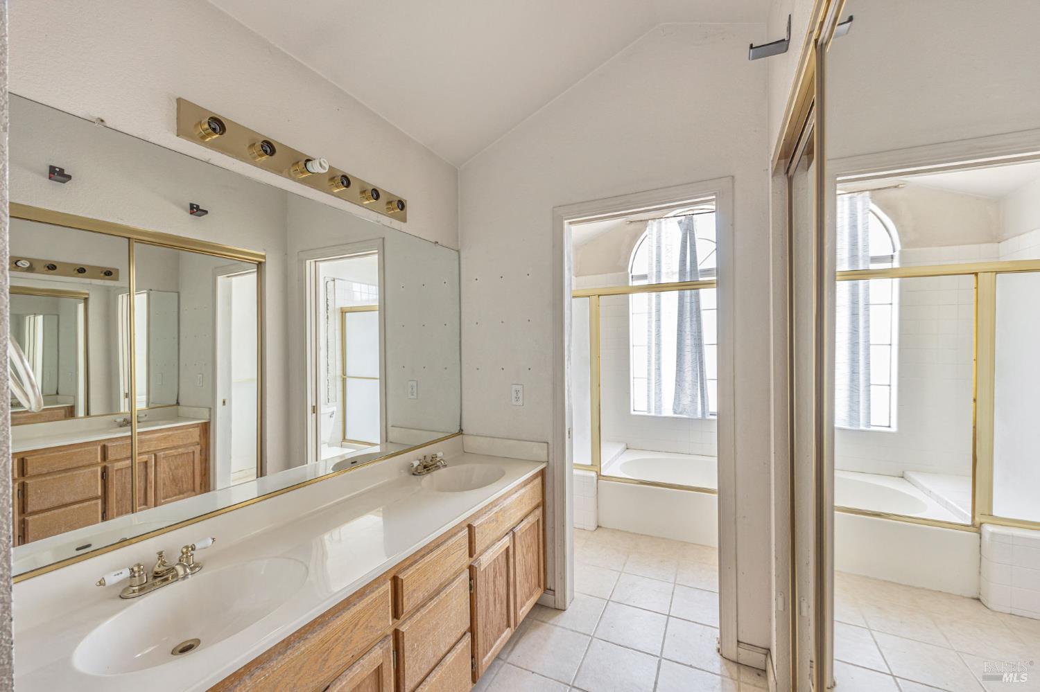 2132 Rachel Dr