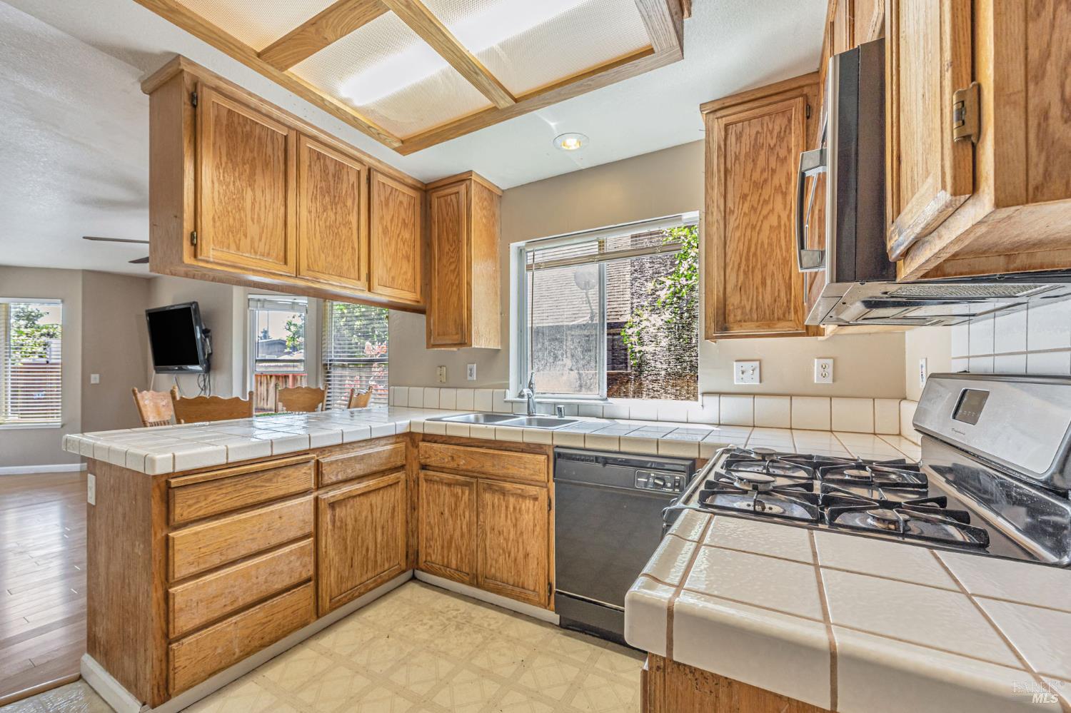 2132 Rachel Dr