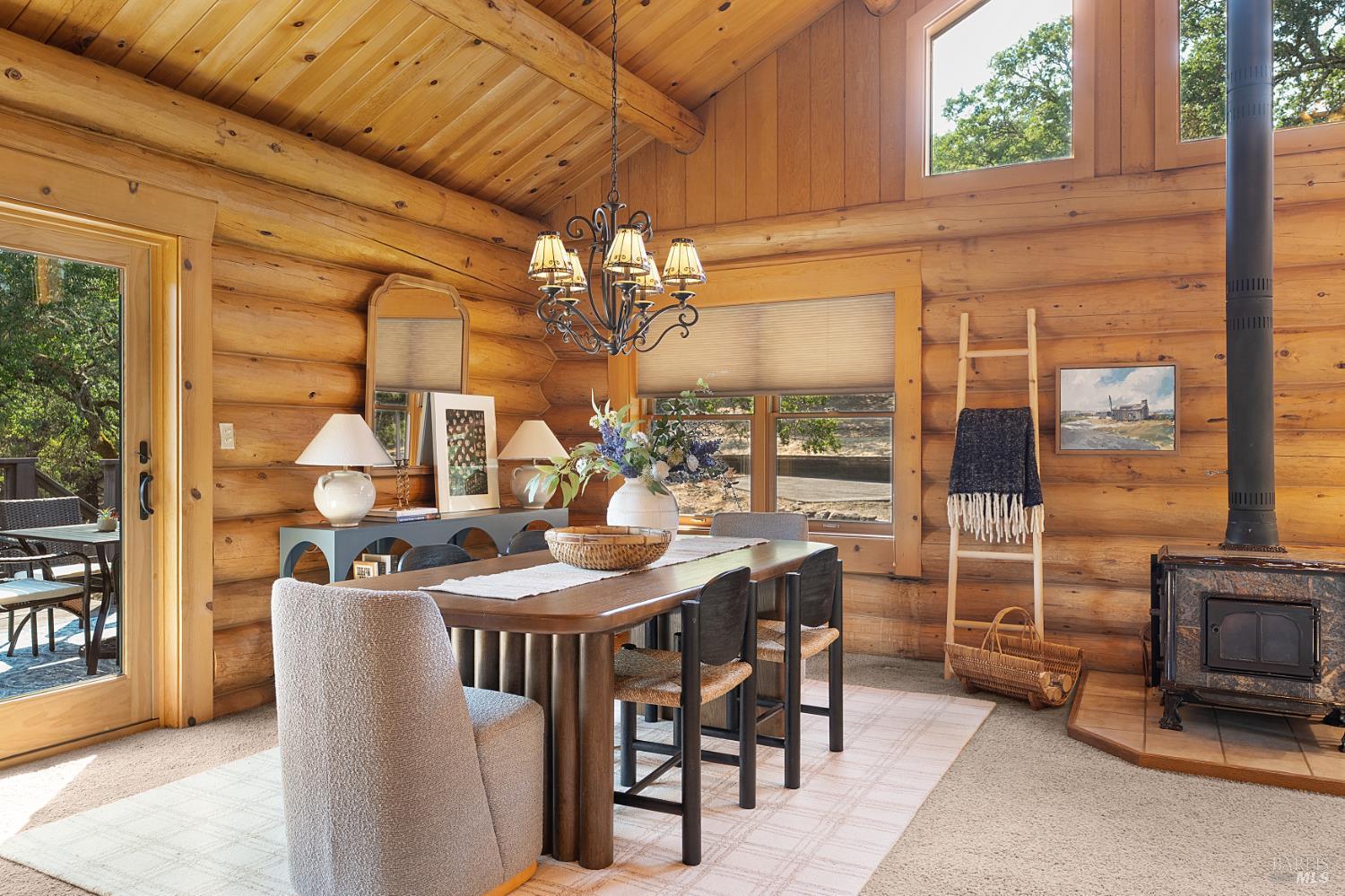 700 Petrified Forest Rd