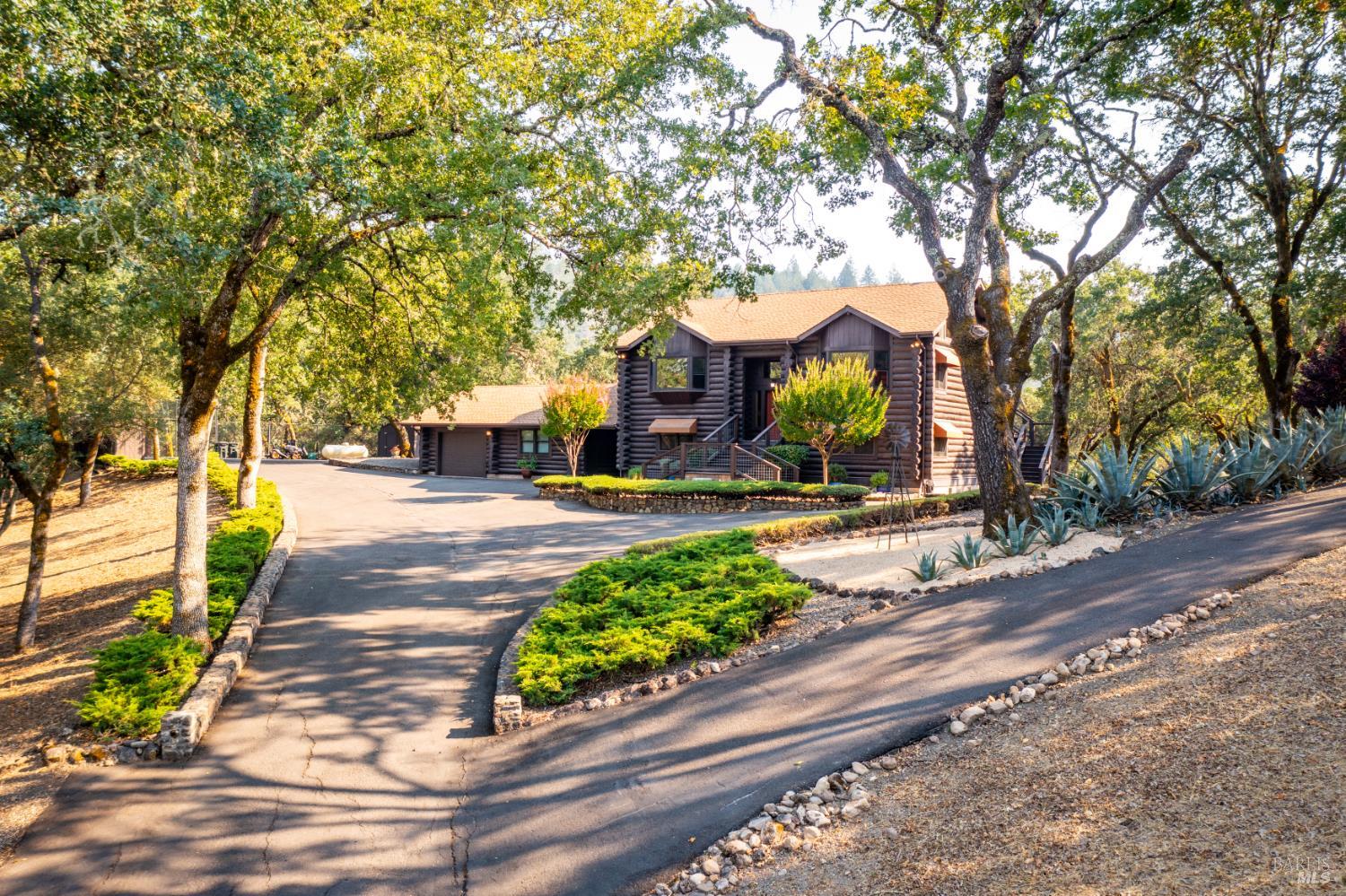 700 Petrified Forest Rd