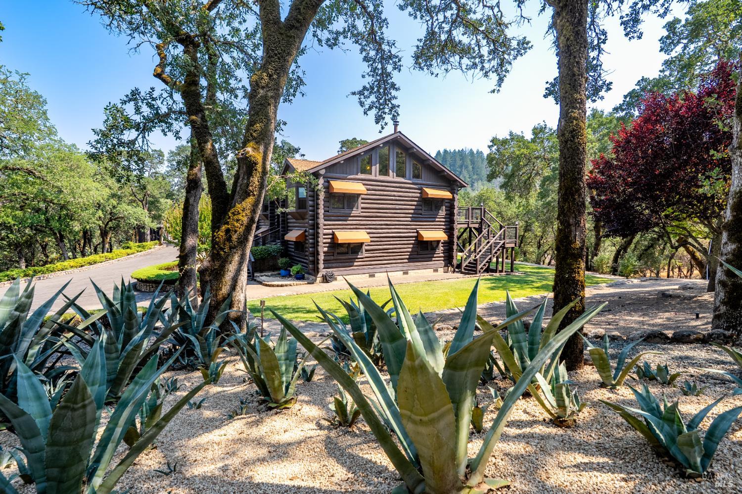 700 Petrified Forest Rd