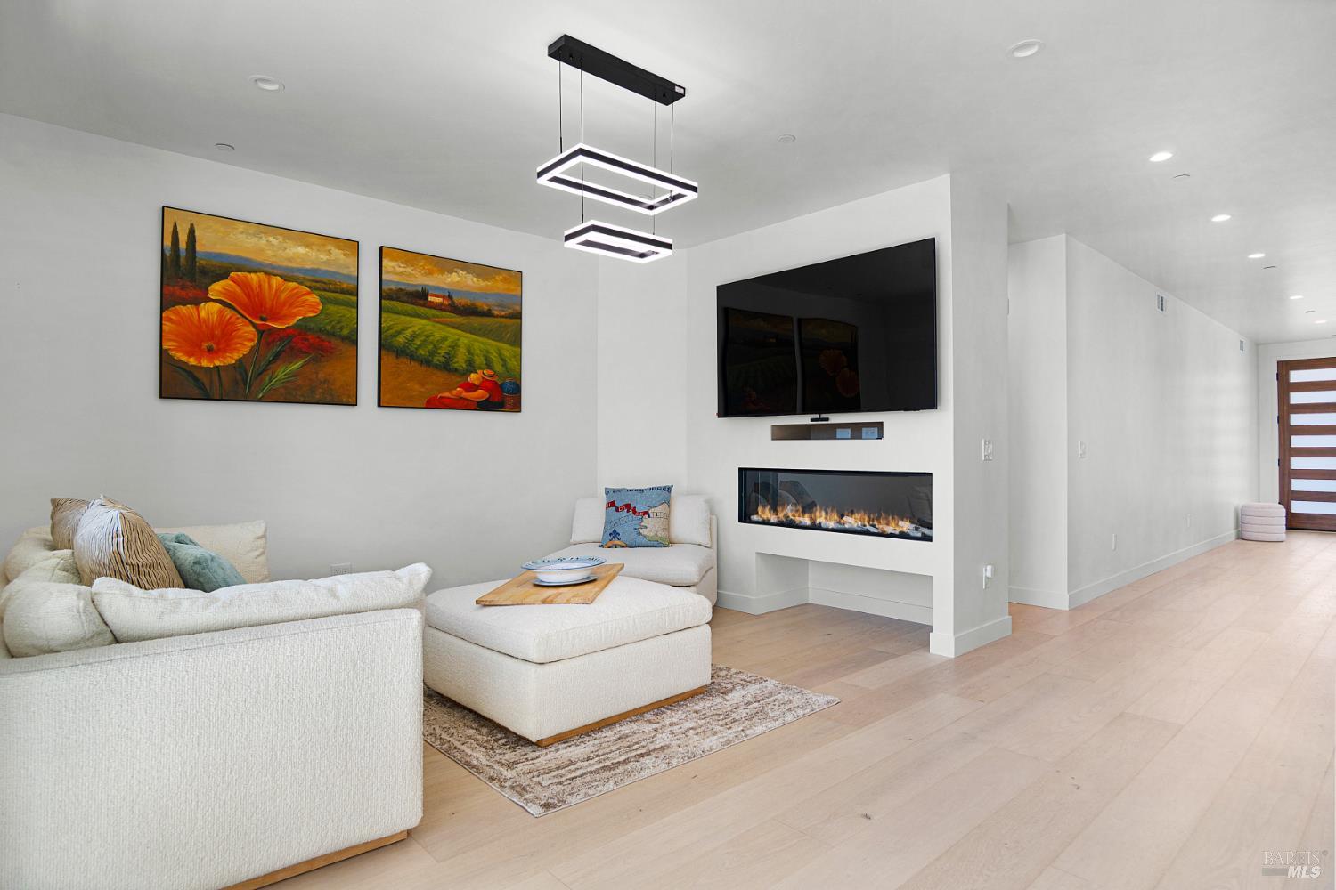 1966 Viewpointe Cir