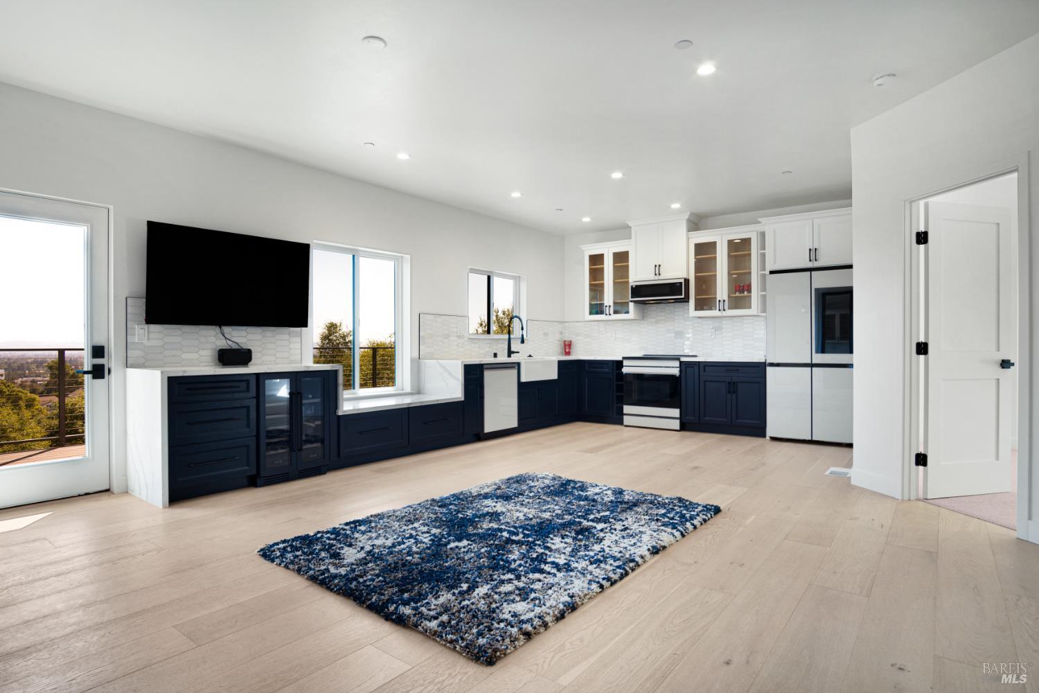 1966 Viewpointe Cir