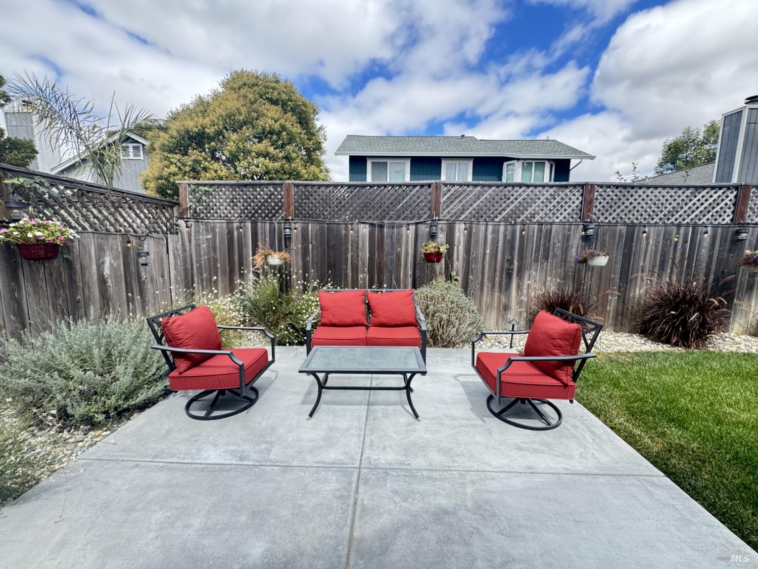 1366 Marigold Pl