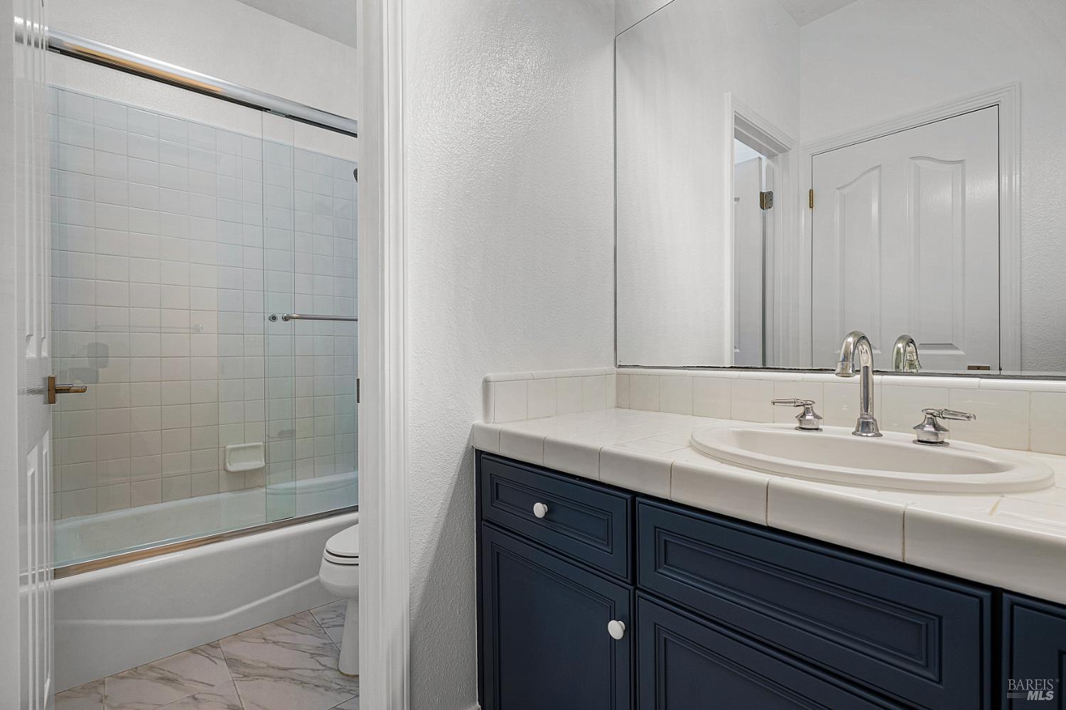 3428 Lake Park Ct