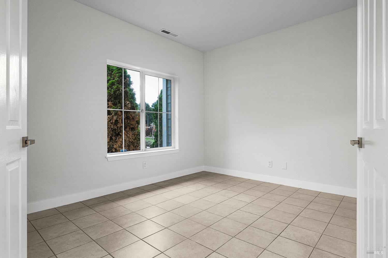 3428 Lake Park Ct
