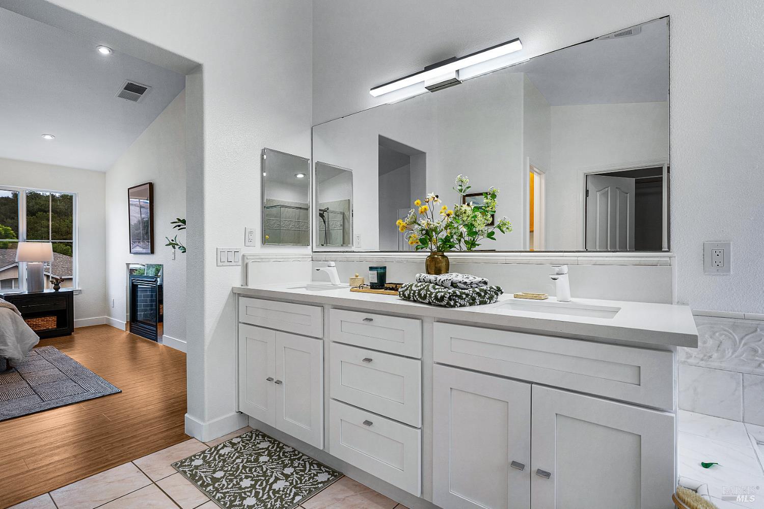 3428 Lake Park Ct