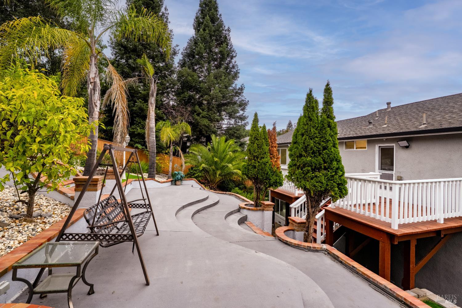 3428 Lake Park Ct