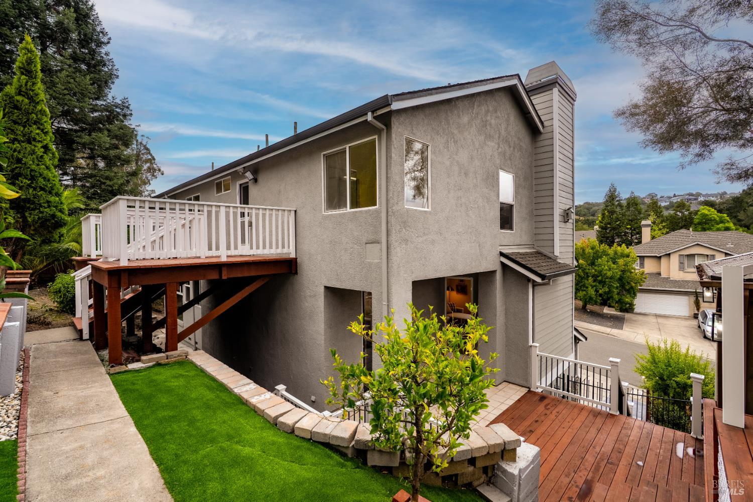 3428 Lake Park Ct
