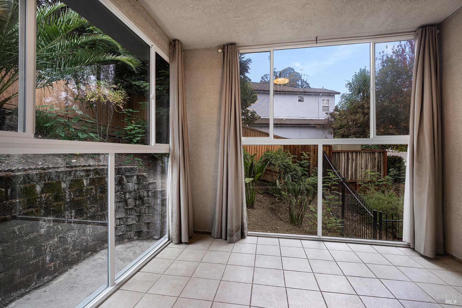 3428 Lake Park Ct