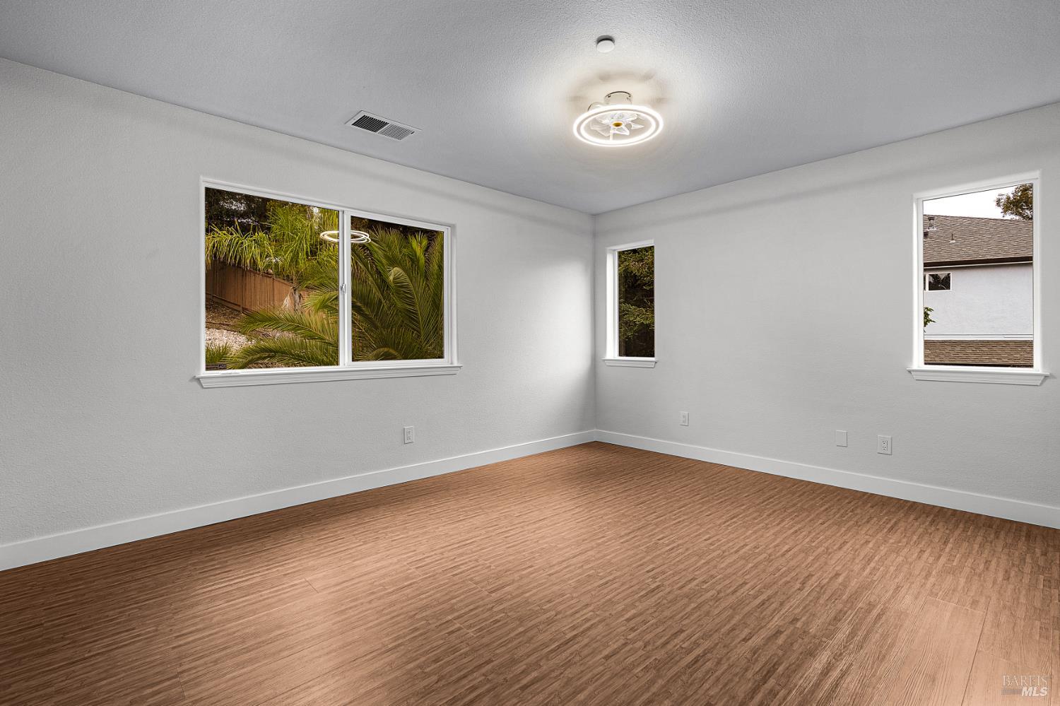 3428 Lake Park Ct