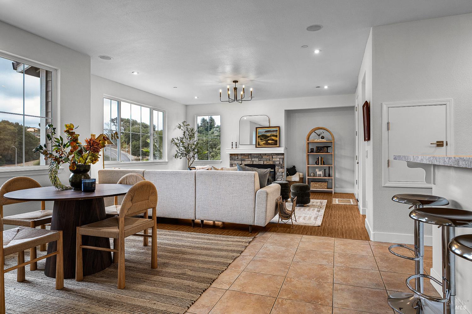 3428 Lake Park Ct