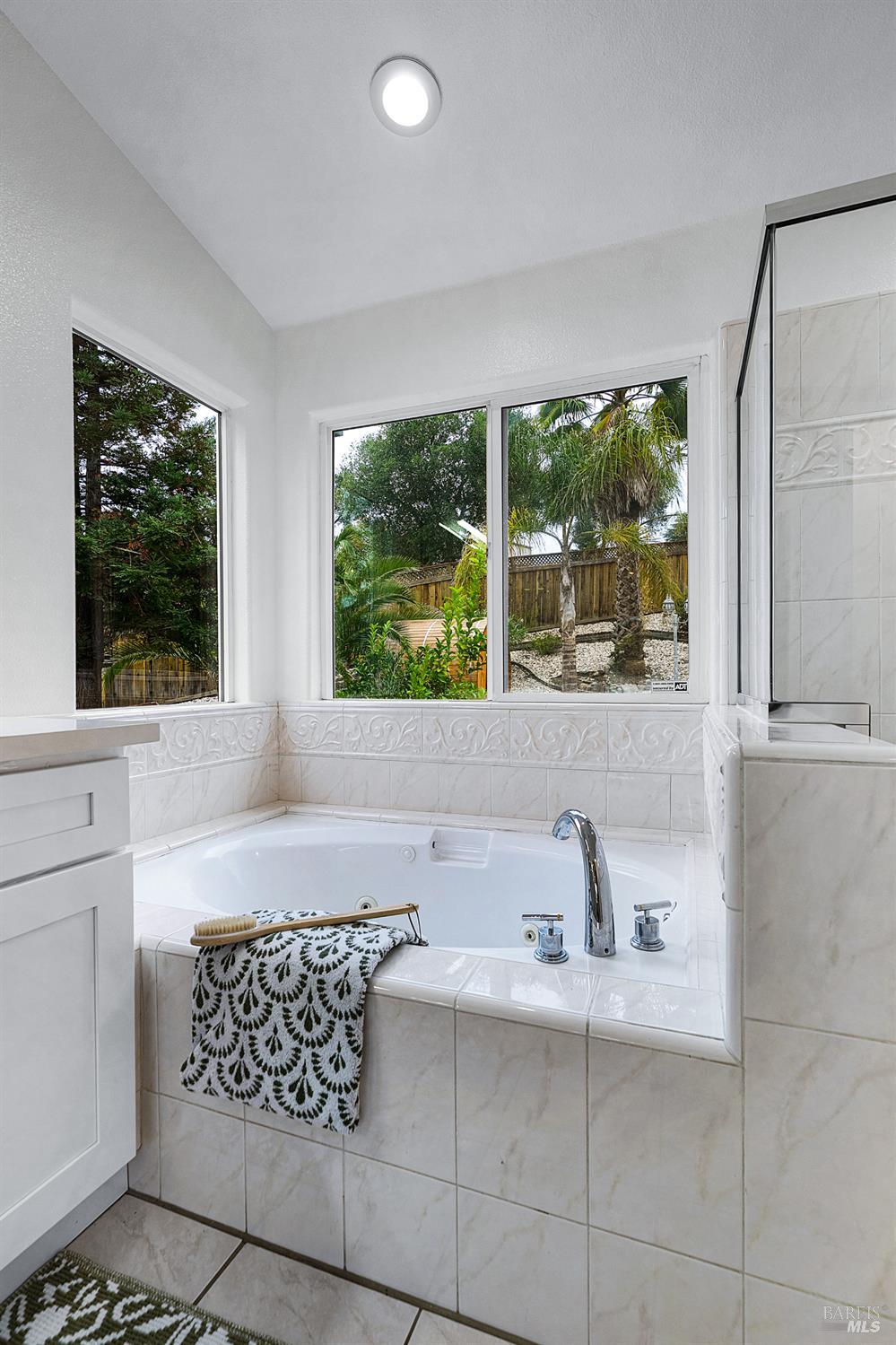 3428 Lake Park Ct