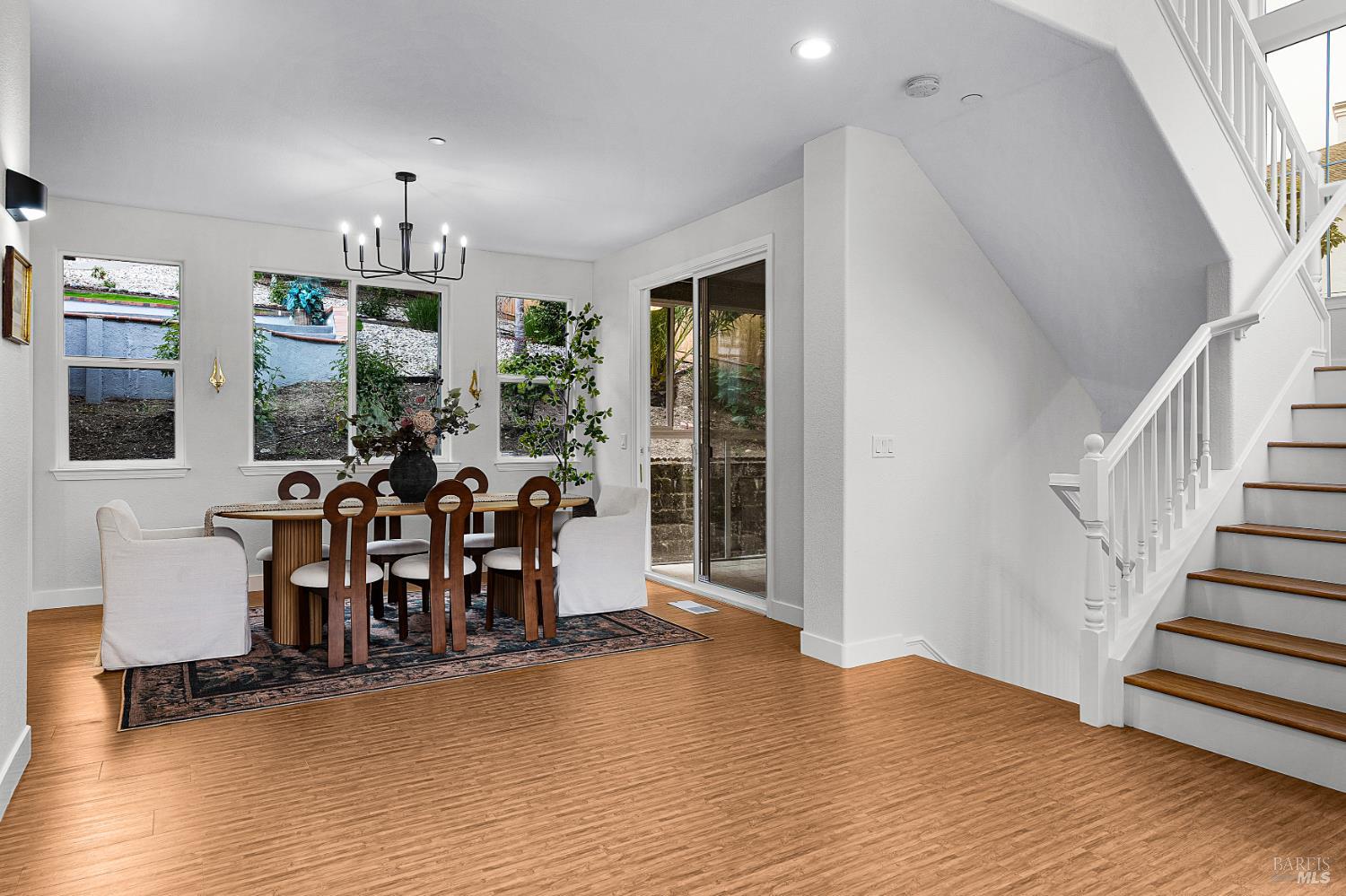 3428 Lake Park Ct
