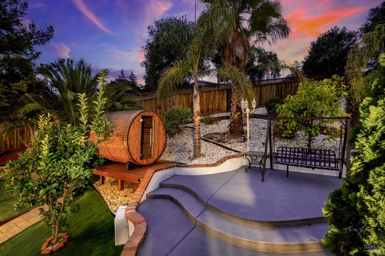 3428 Lake Park Ct