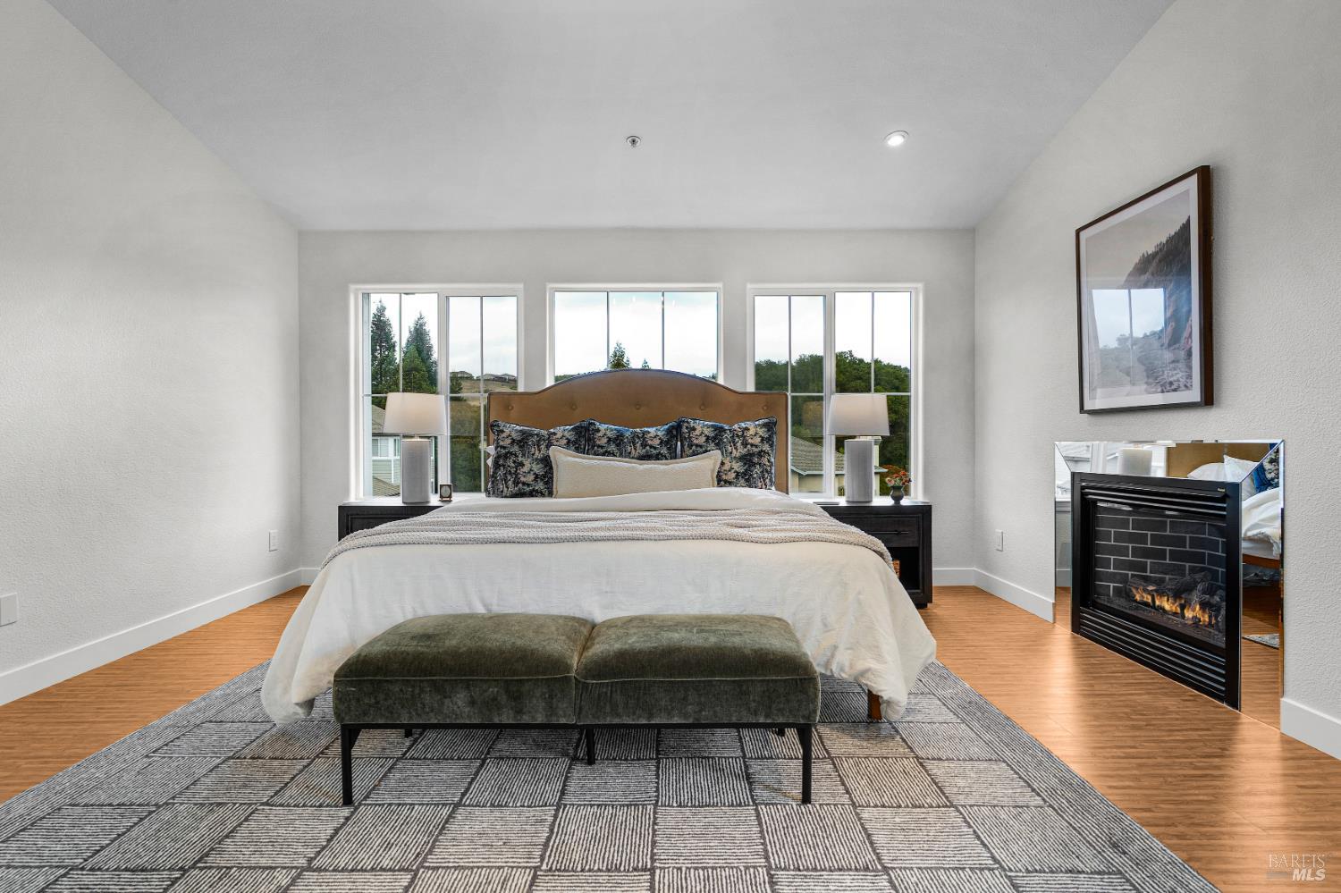 3428 Lake Park Ct