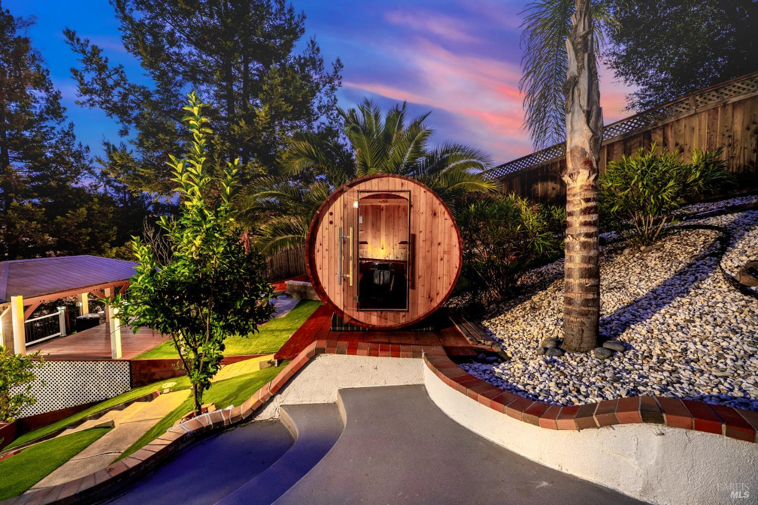 3428 Lake Park Ct