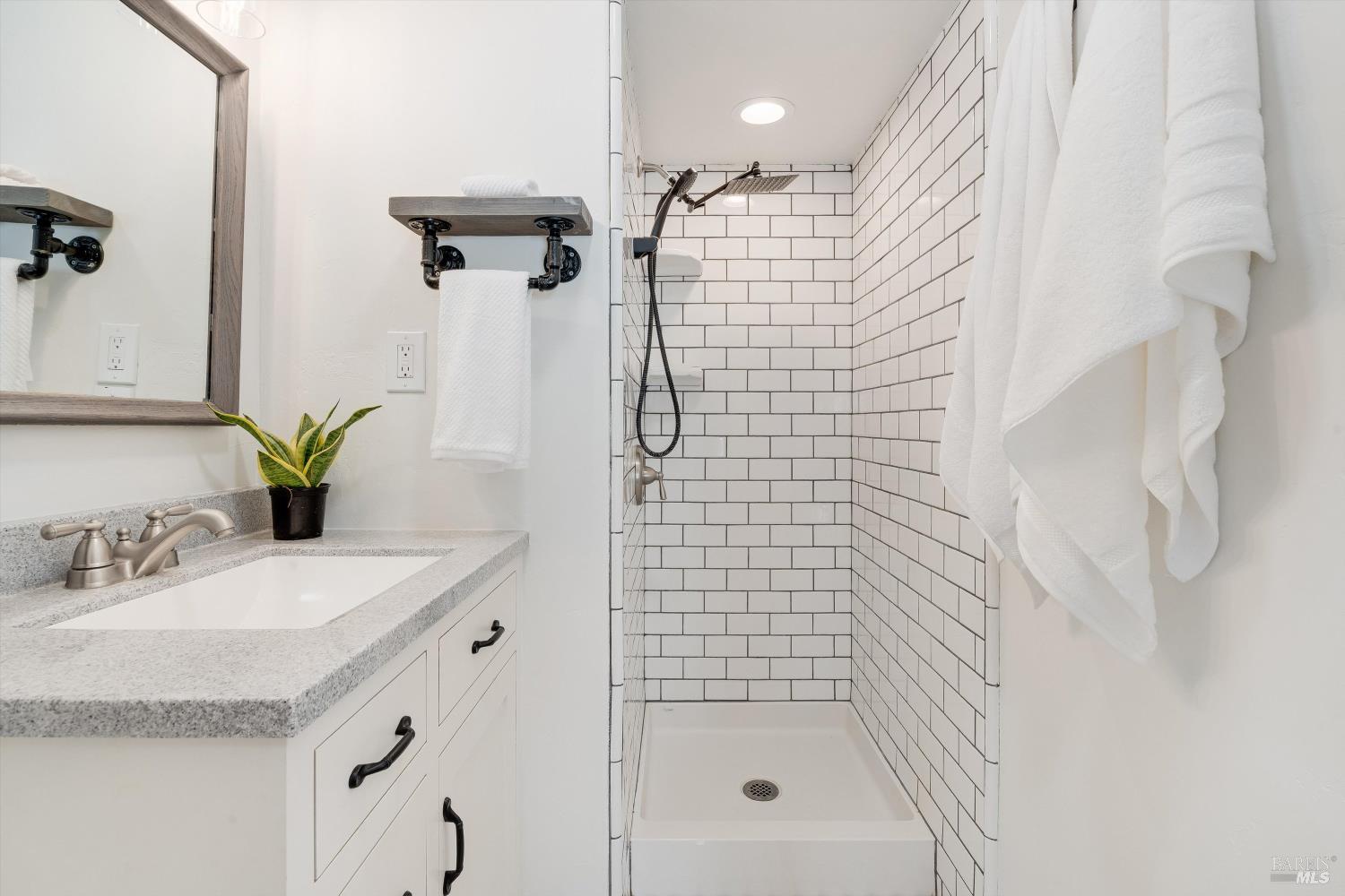 13180 Bodega Highway